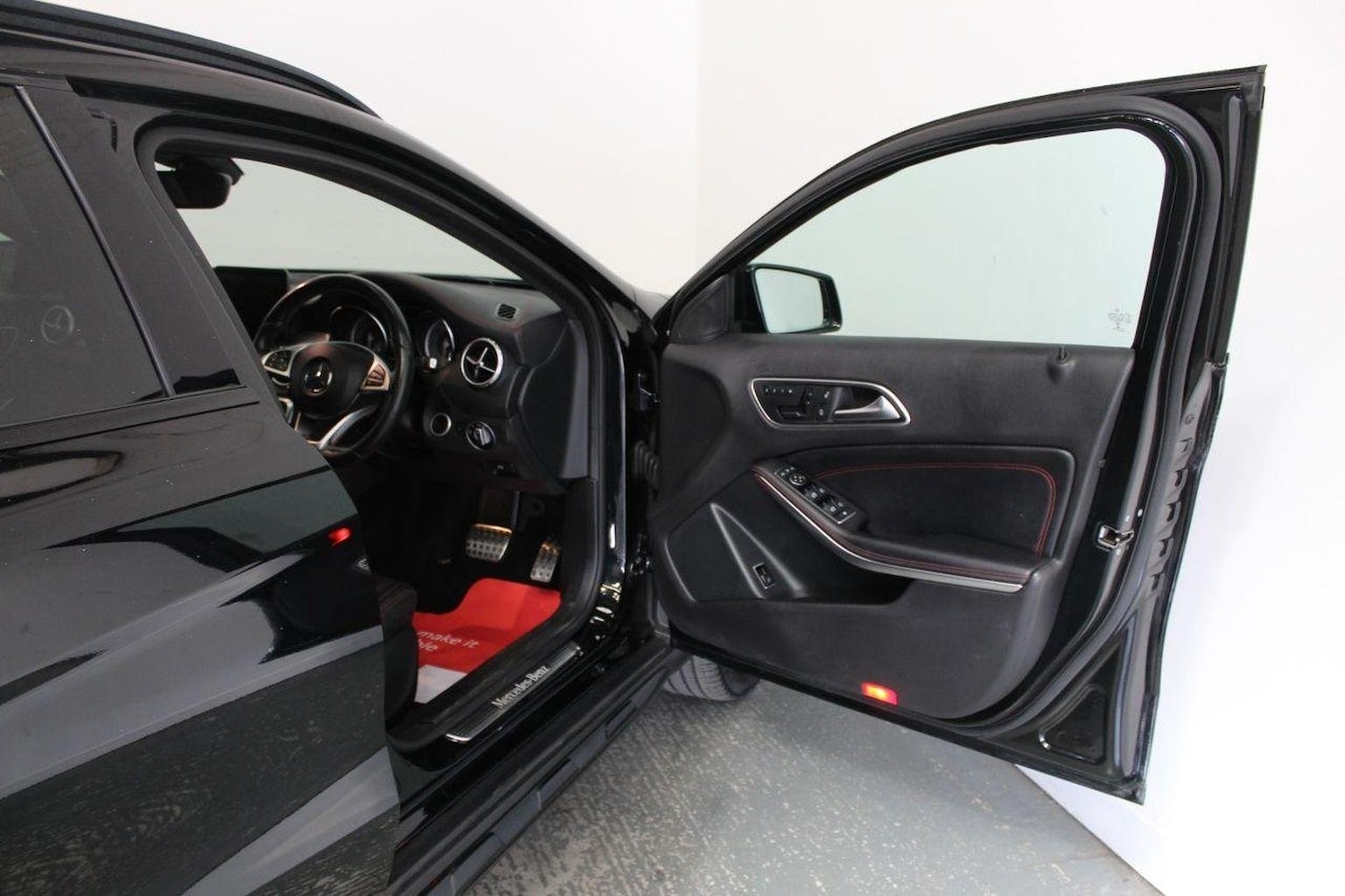 Used Mercedes-Benz GLA 2016 for sale - 77937945: Photo 28