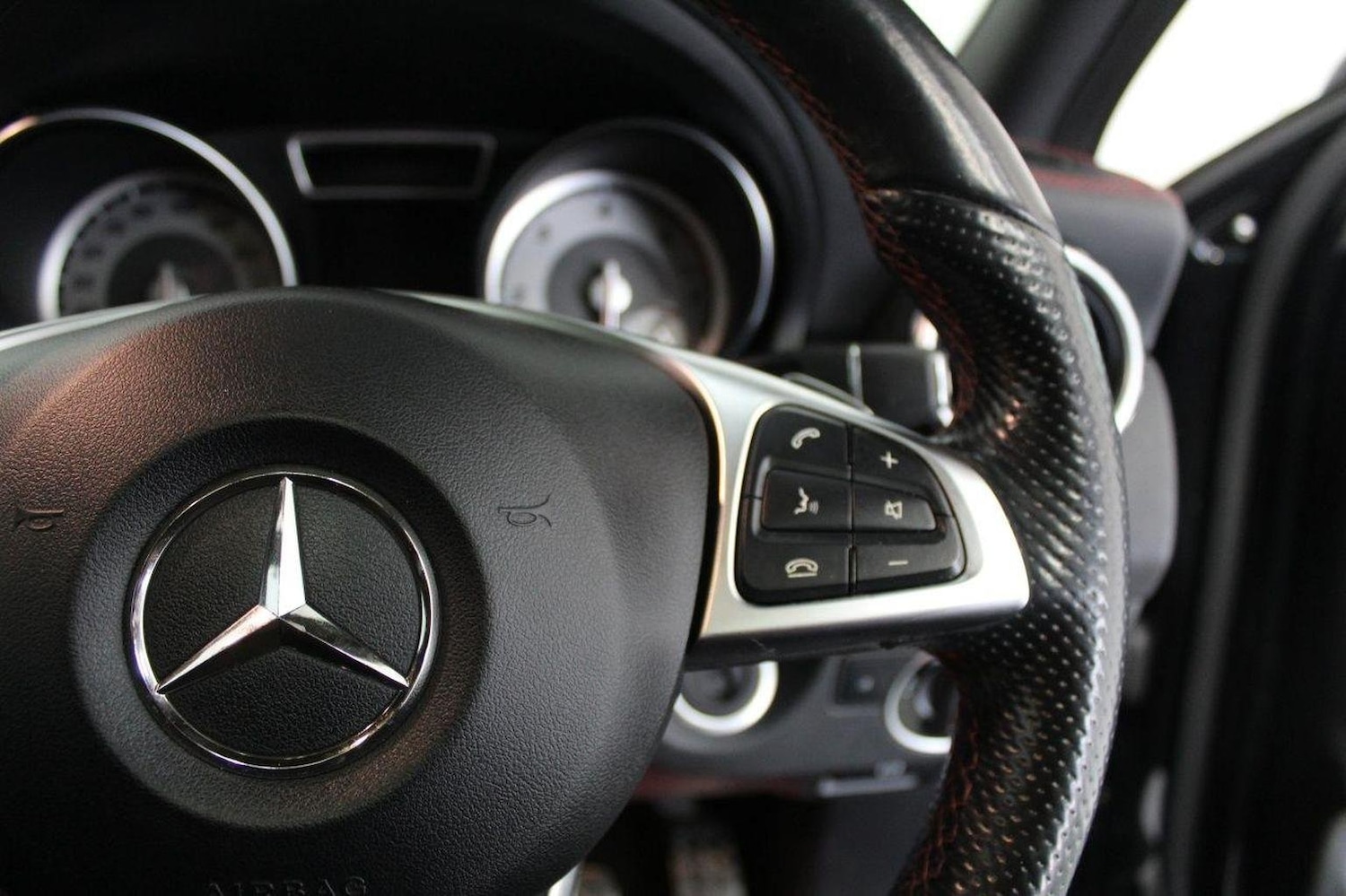 Used Mercedes-Benz GLA 2016 for sale - 77937945: Photo 50