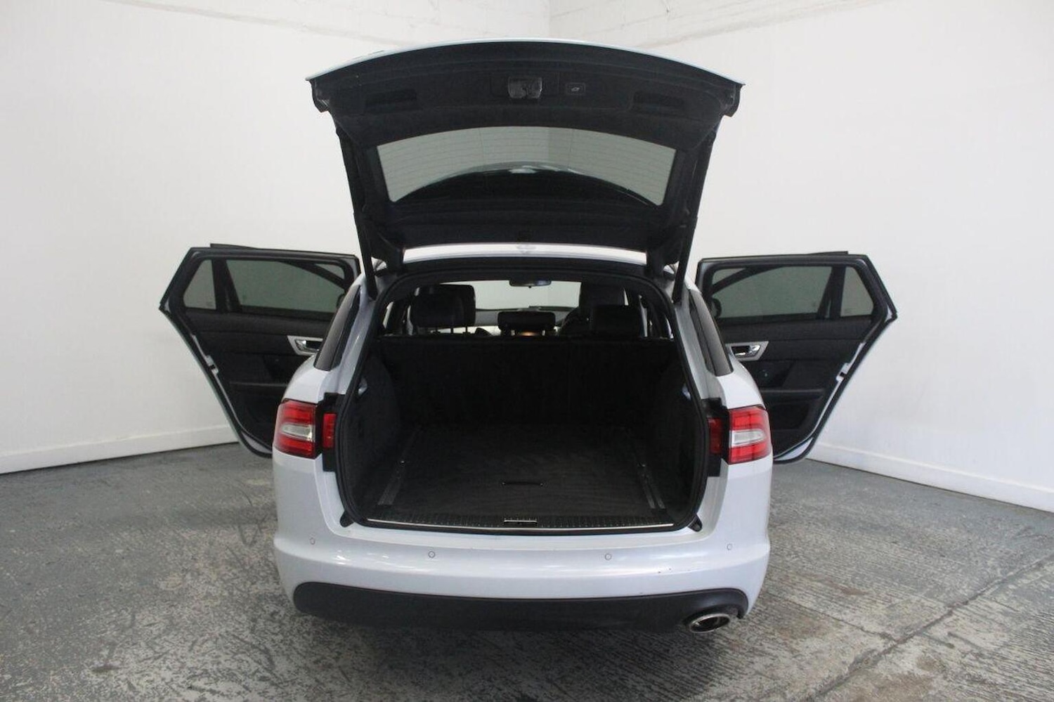 Used Jaguar XF 2015 for sale - 77937898: Photo 22