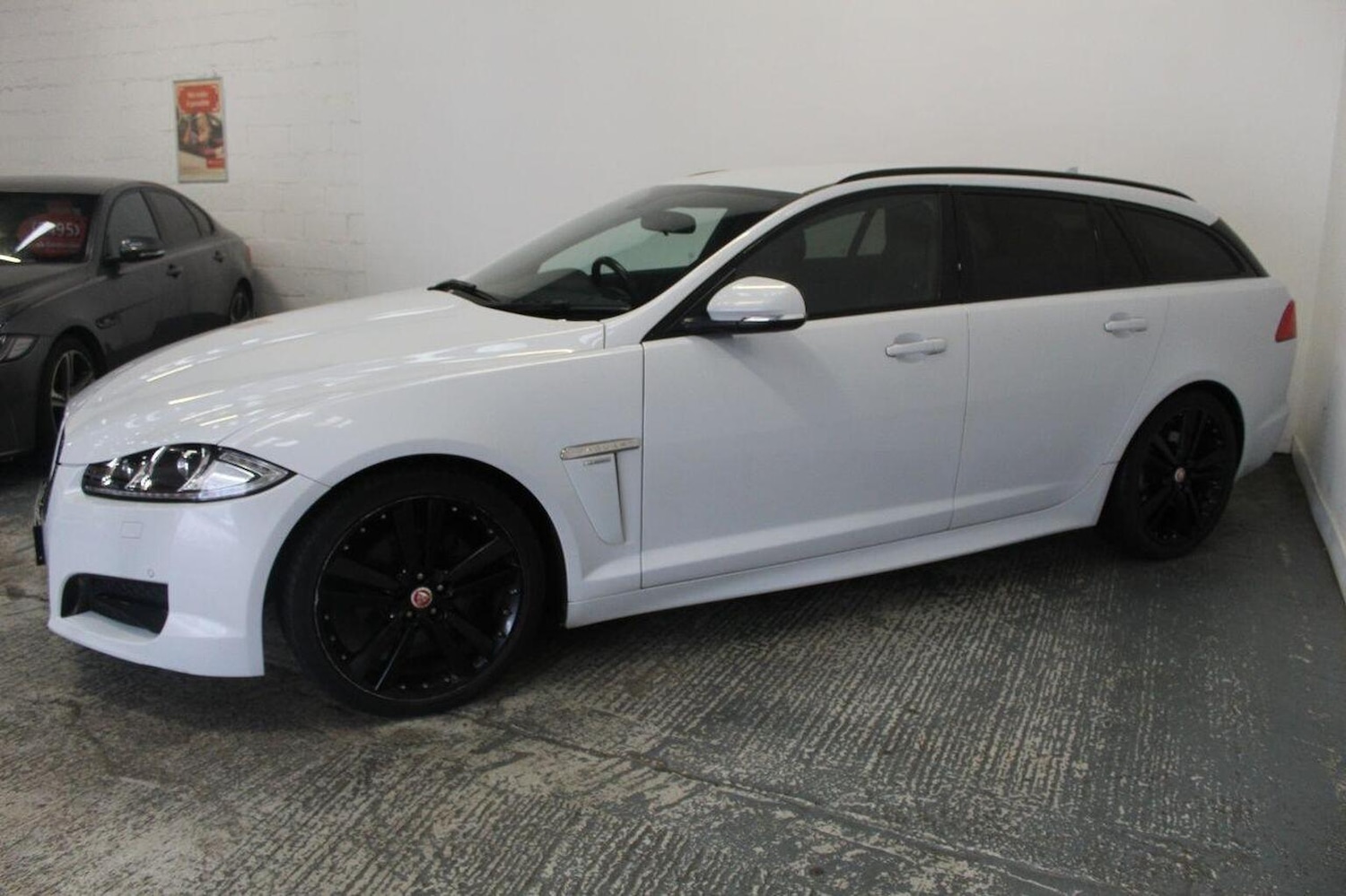 Used Jaguar XF 2015 for sale - 77937898: Photo 5