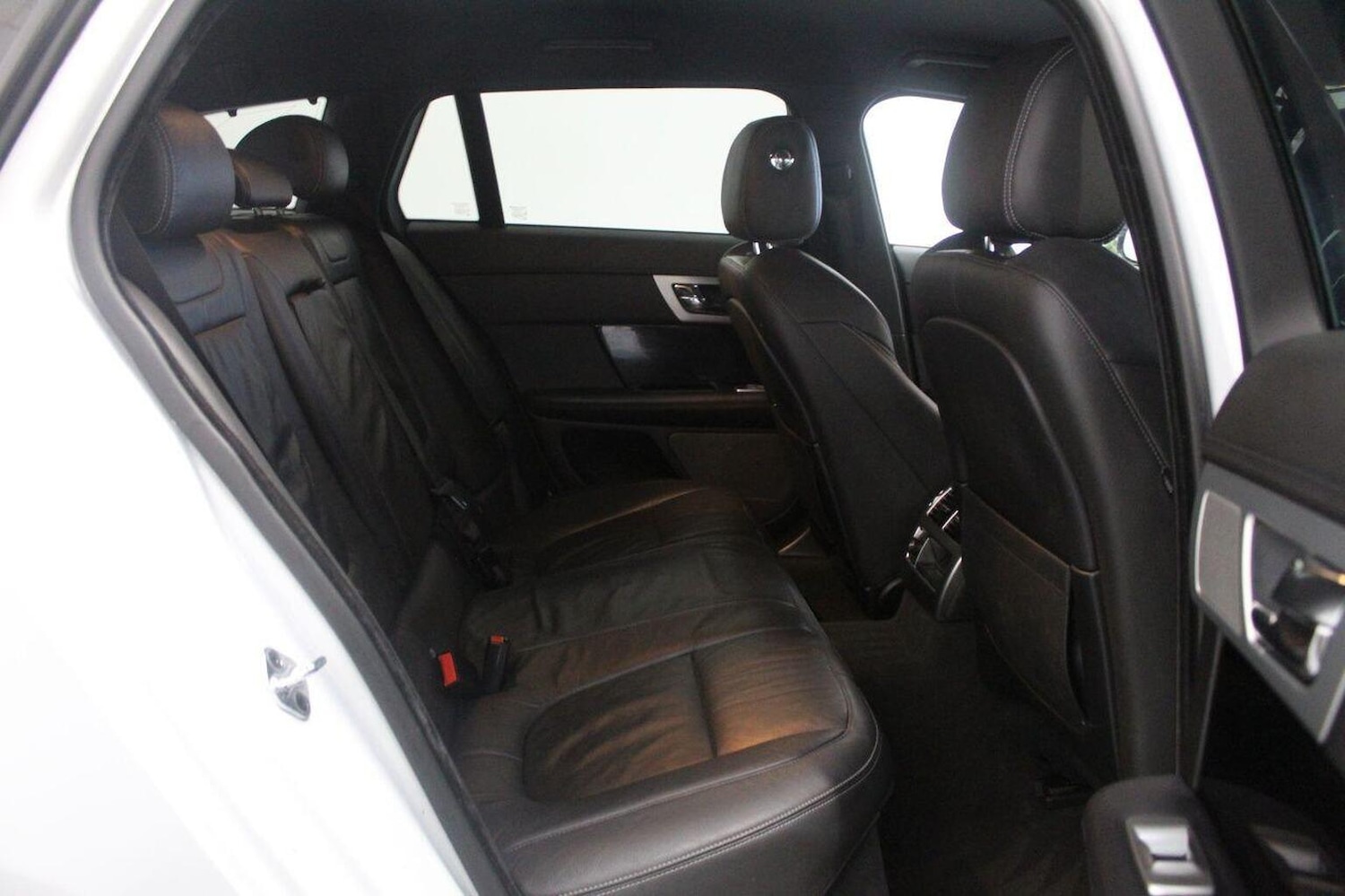 Used Jaguar XF 2015 for sale - 77937898: Photo 54