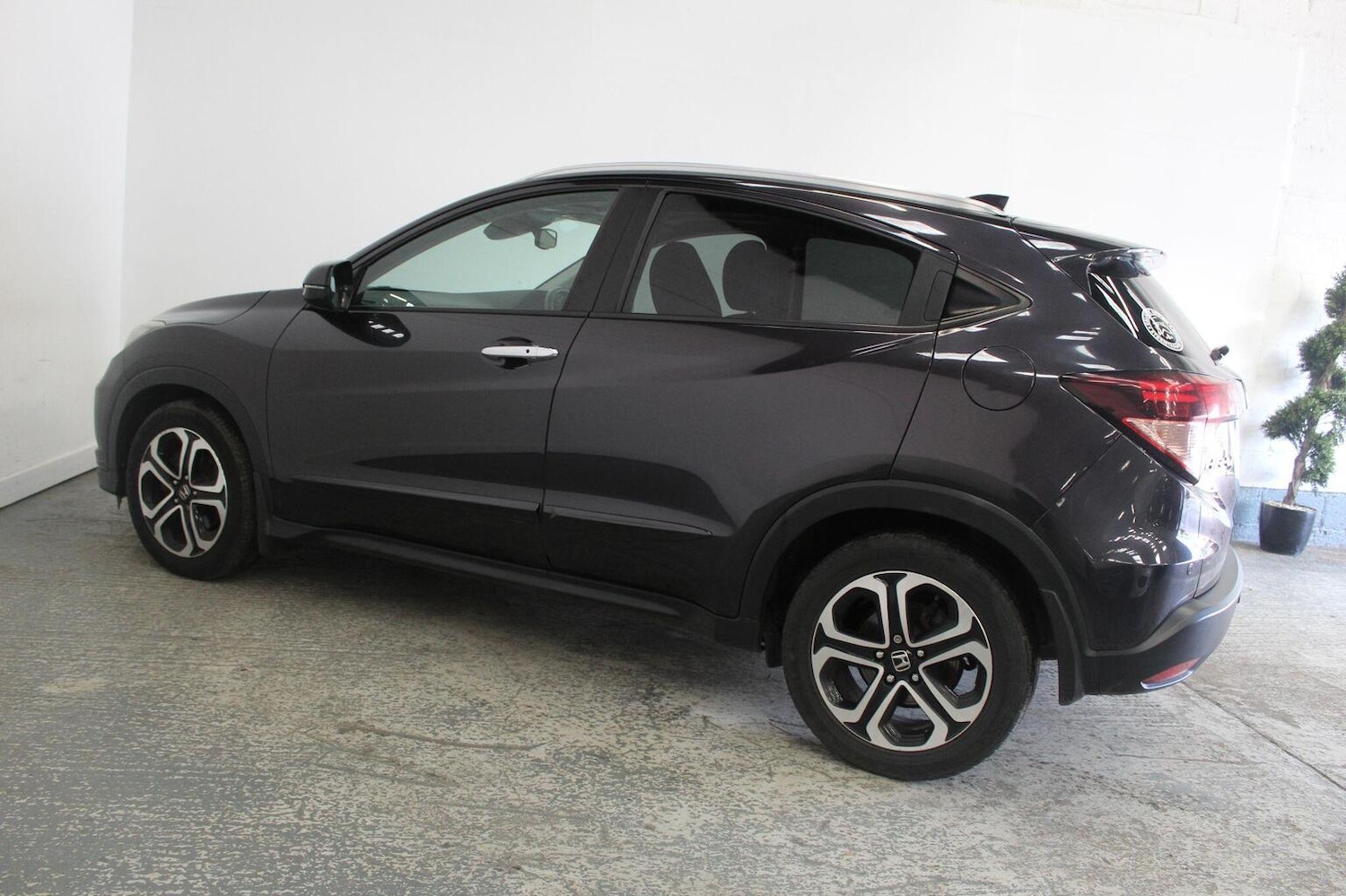 Used Honda HR-V 2018 for sale - 77938187: Photo 10