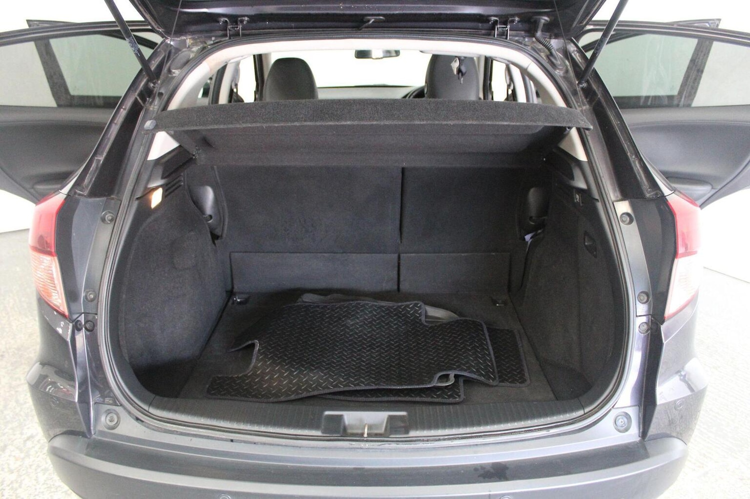 Used Honda HR-V 2018 for sale - 77938187: Photo 23