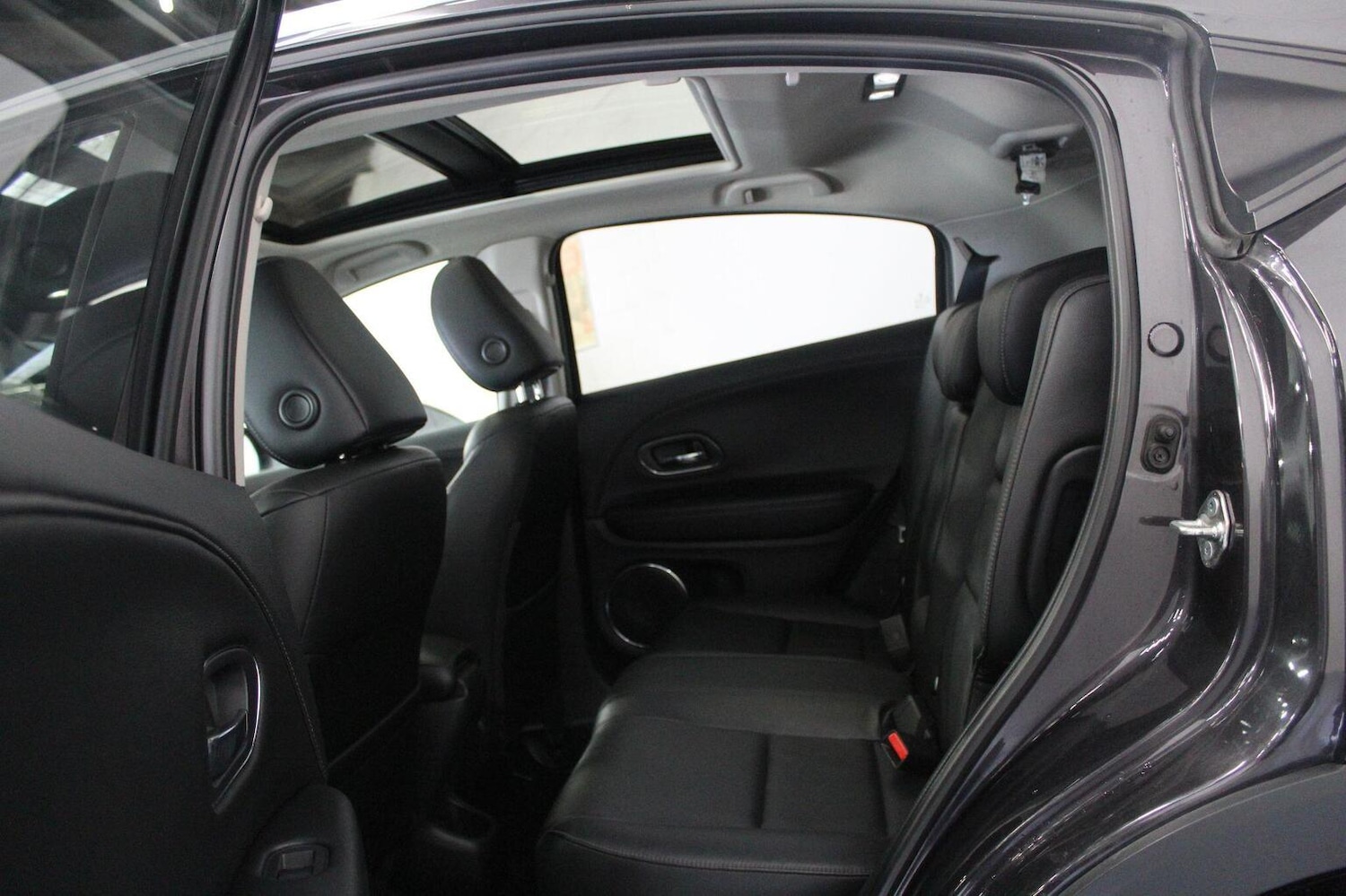 Used Honda HR-V 2018 for sale - 77938187: Photo 49