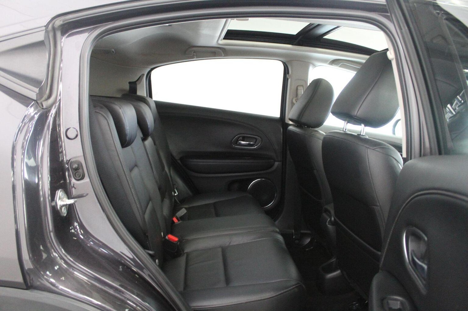 Used Honda HR-V 2018 for sale - 77938187: Photo 50