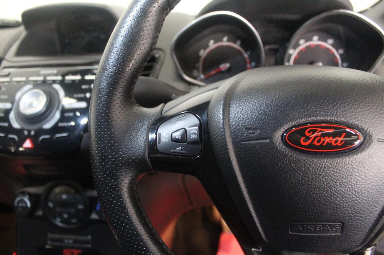 Used Ford Fiesta 2014 for sale - 78134927: Photo 40