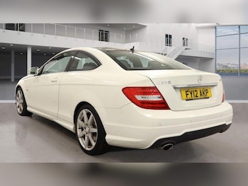 Used Mercedes-Benz C-Class 2012 for sale - 75951597: Photo