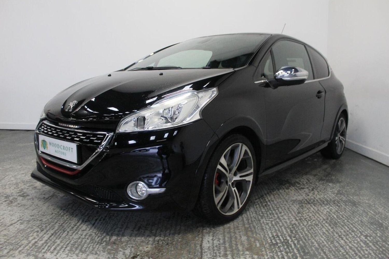 Used Peugeot 208 2013 for sale - 76863776: Photo 2