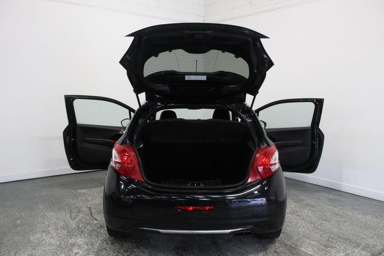 Used Peugeot 208 2013 for sale - 76863776: Photo 22