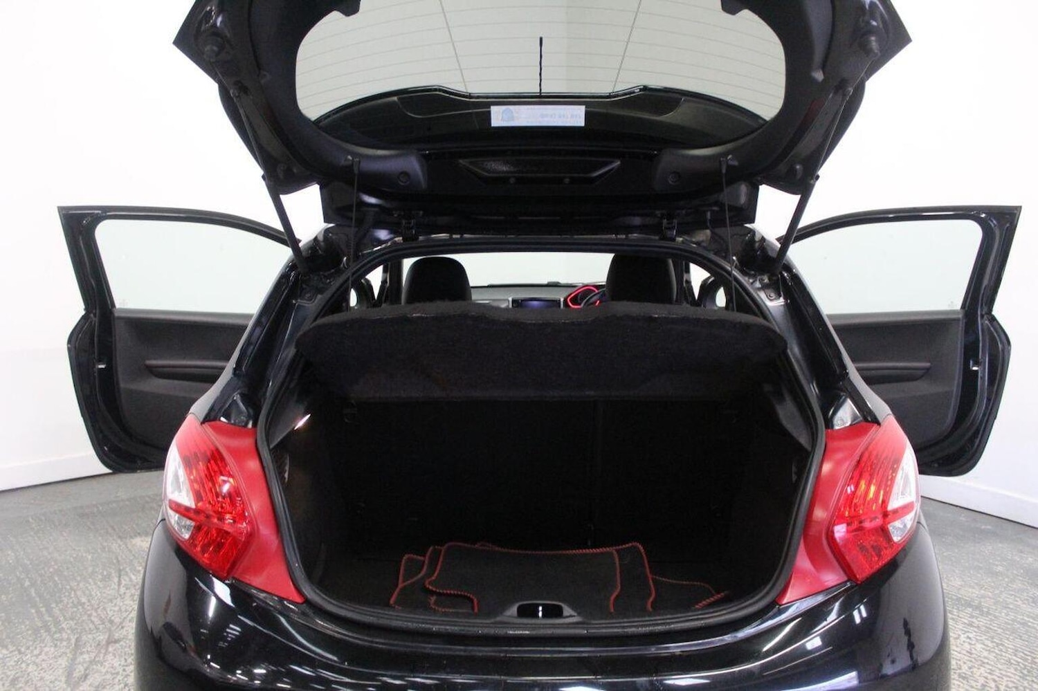 Used Peugeot 208 2013 for sale - 76863776: Photo 23