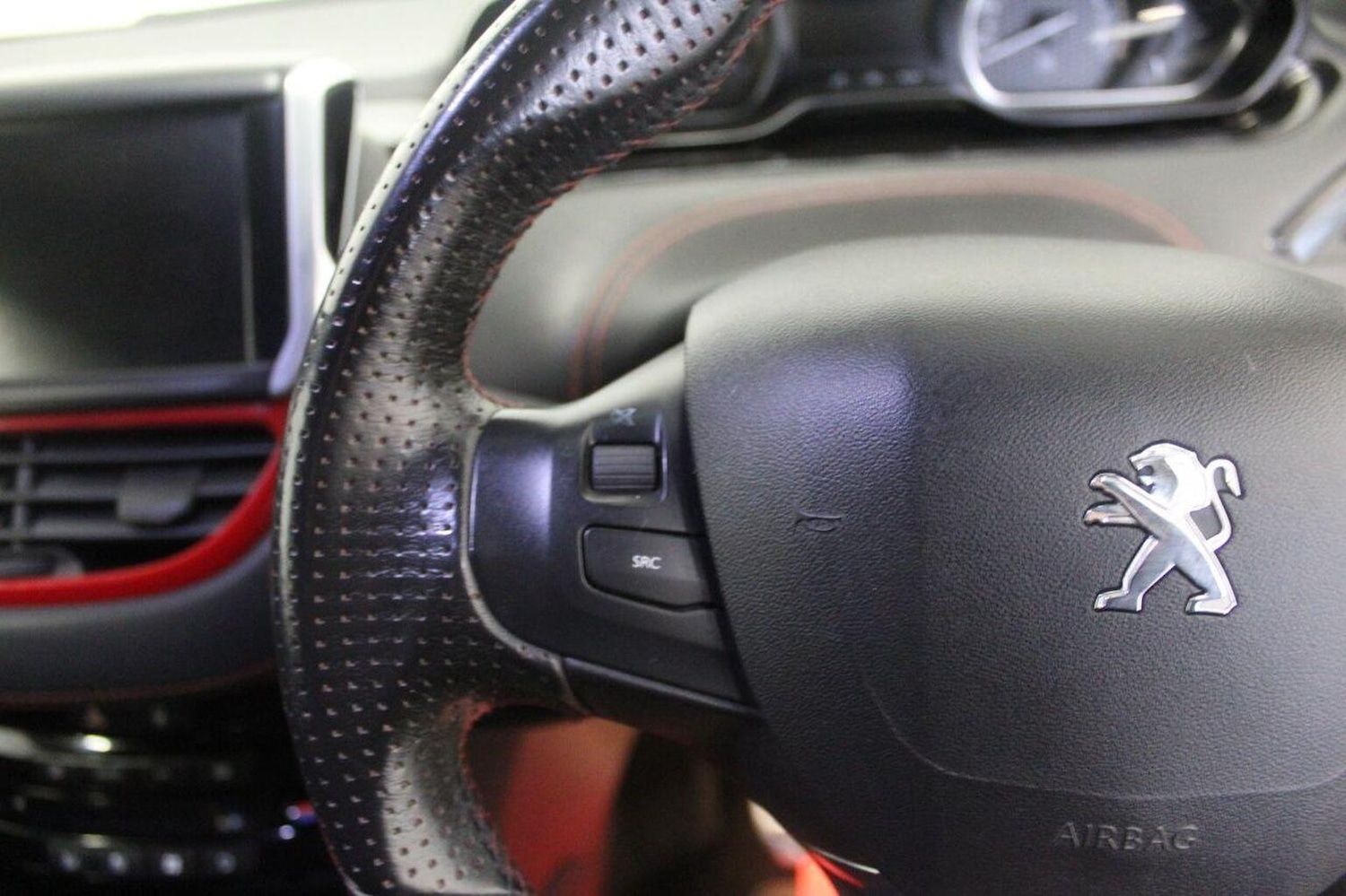 Used Peugeot 208 2013 for sale - 76863776: Photo 42