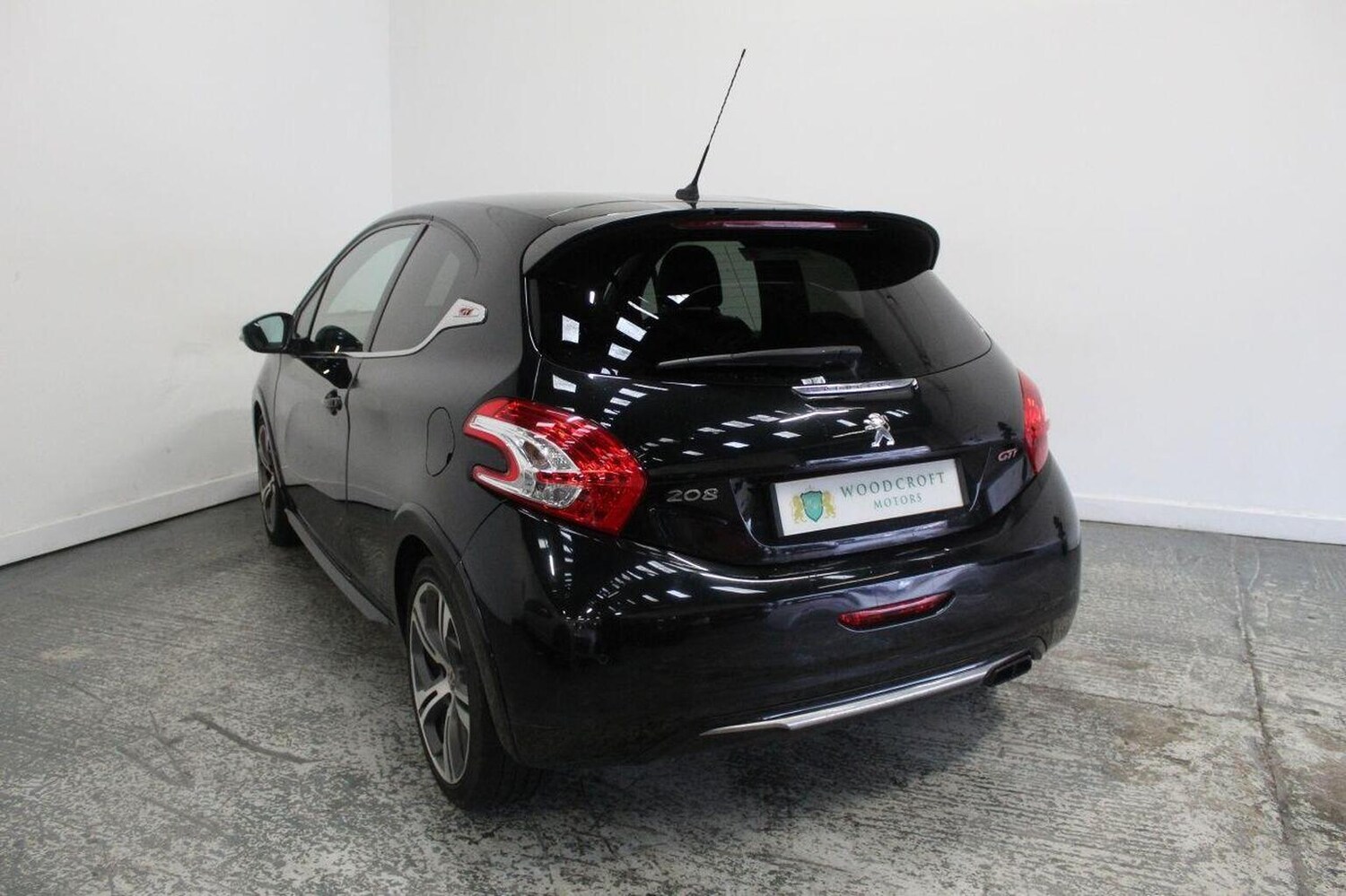 Used Peugeot 208 2013 for sale - 76863776: Photo 7
