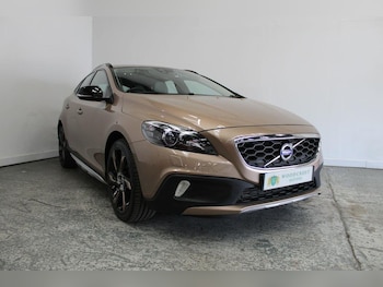 Volvo - V40 Cross Country