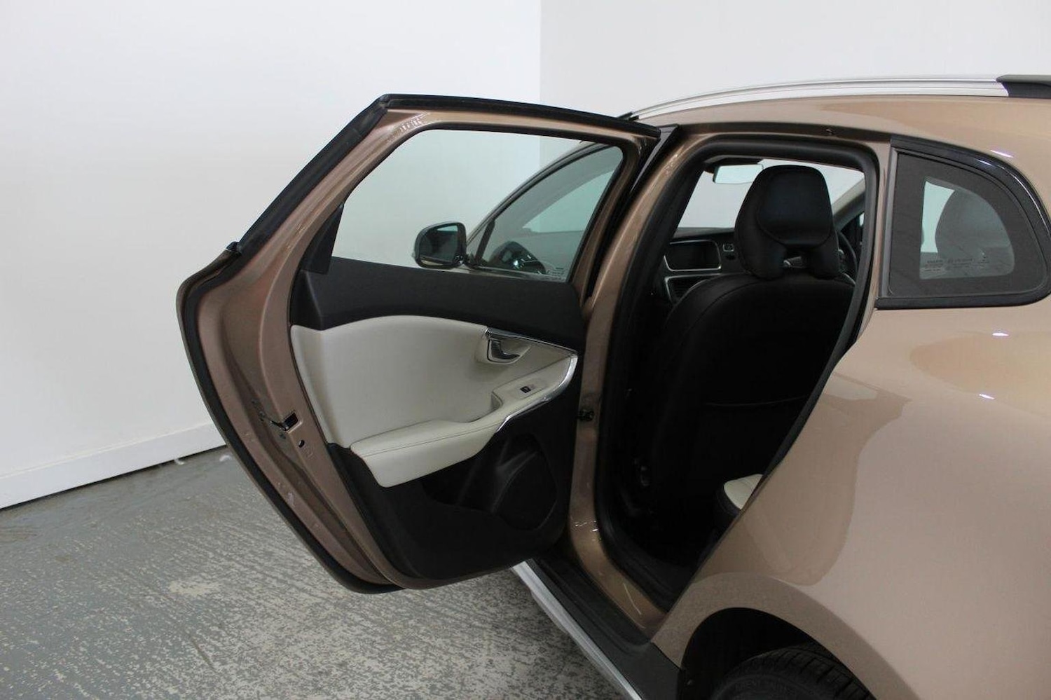 Vehicle 27