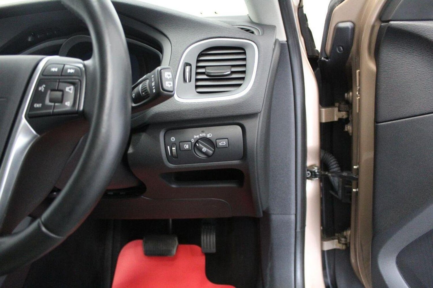 Vehicle 48