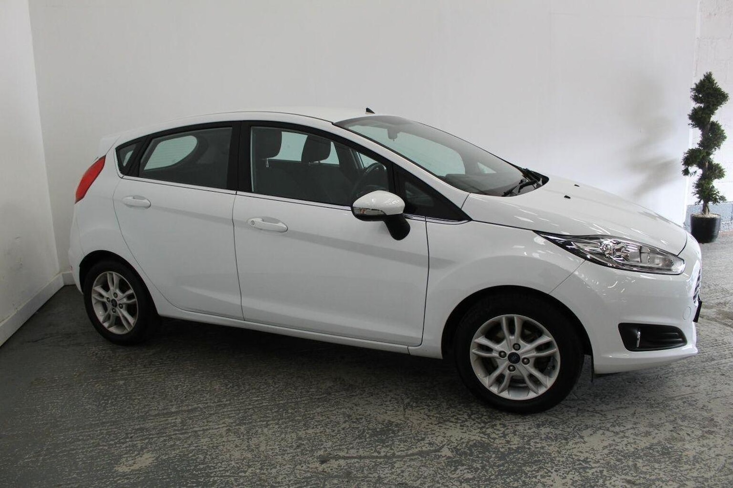 Used Ford Fiesta 2015 for sale - 76793679: Photo 4