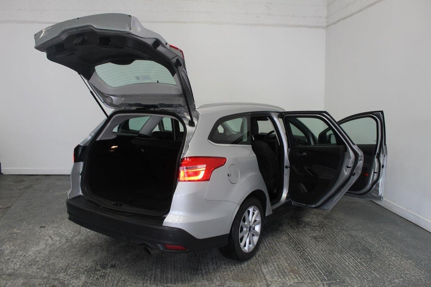 Used Ford Focus 2017 for sale - 76149336: Photo 20