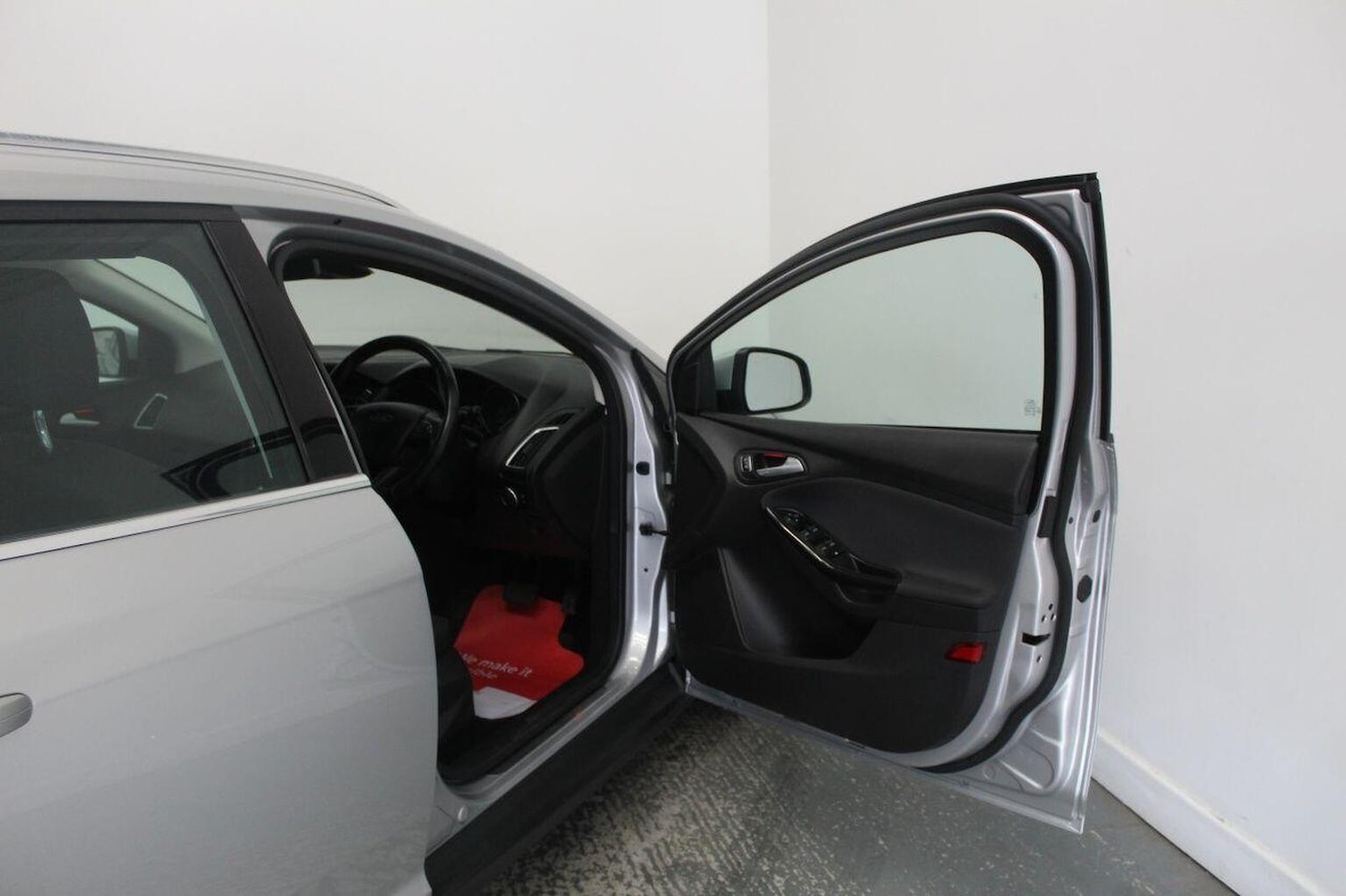 Used Ford Focus 2017 for sale - 76149336: Photo 23