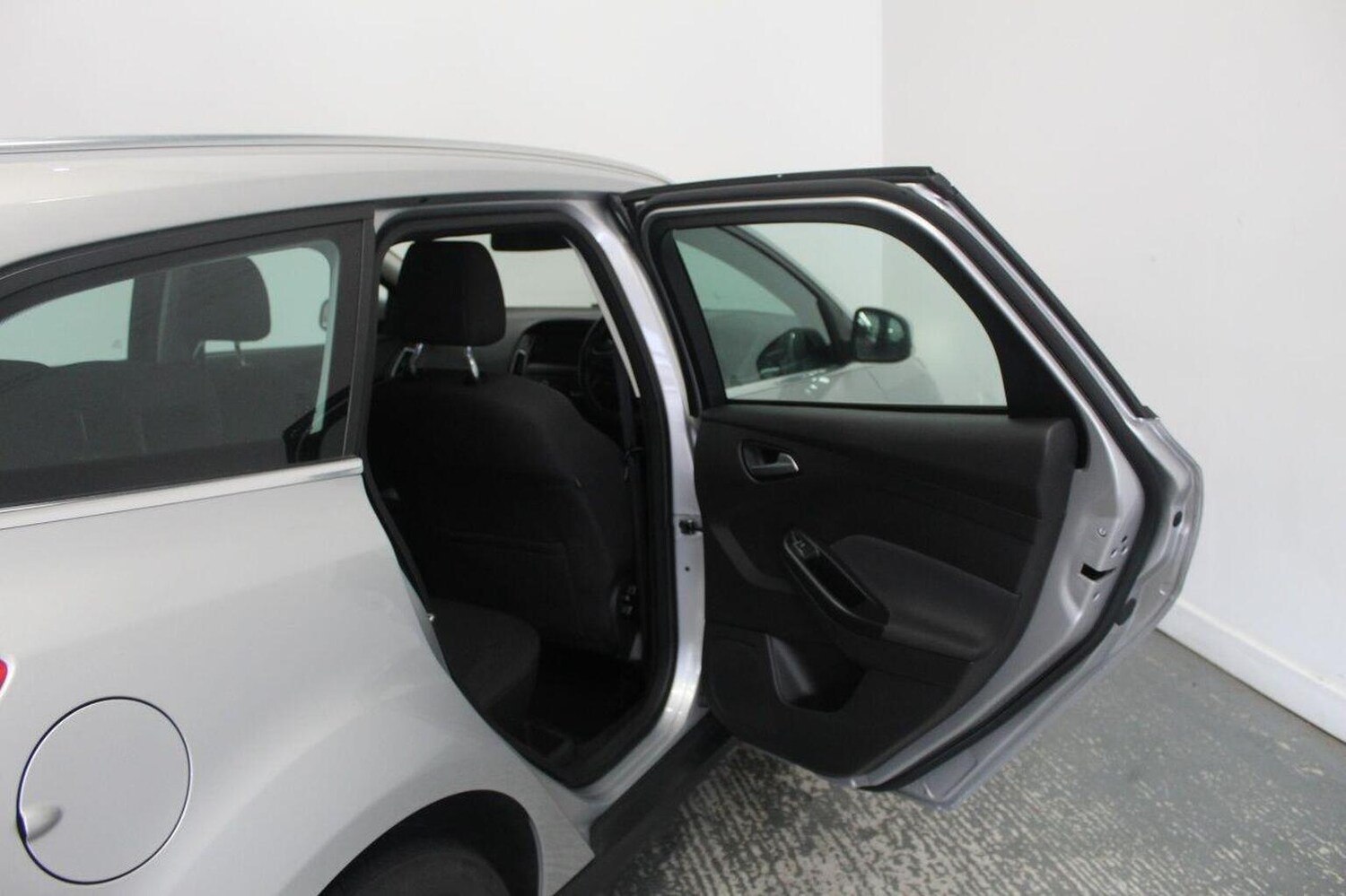 Used Ford Focus 2017 for sale - 76149336: Photo 24