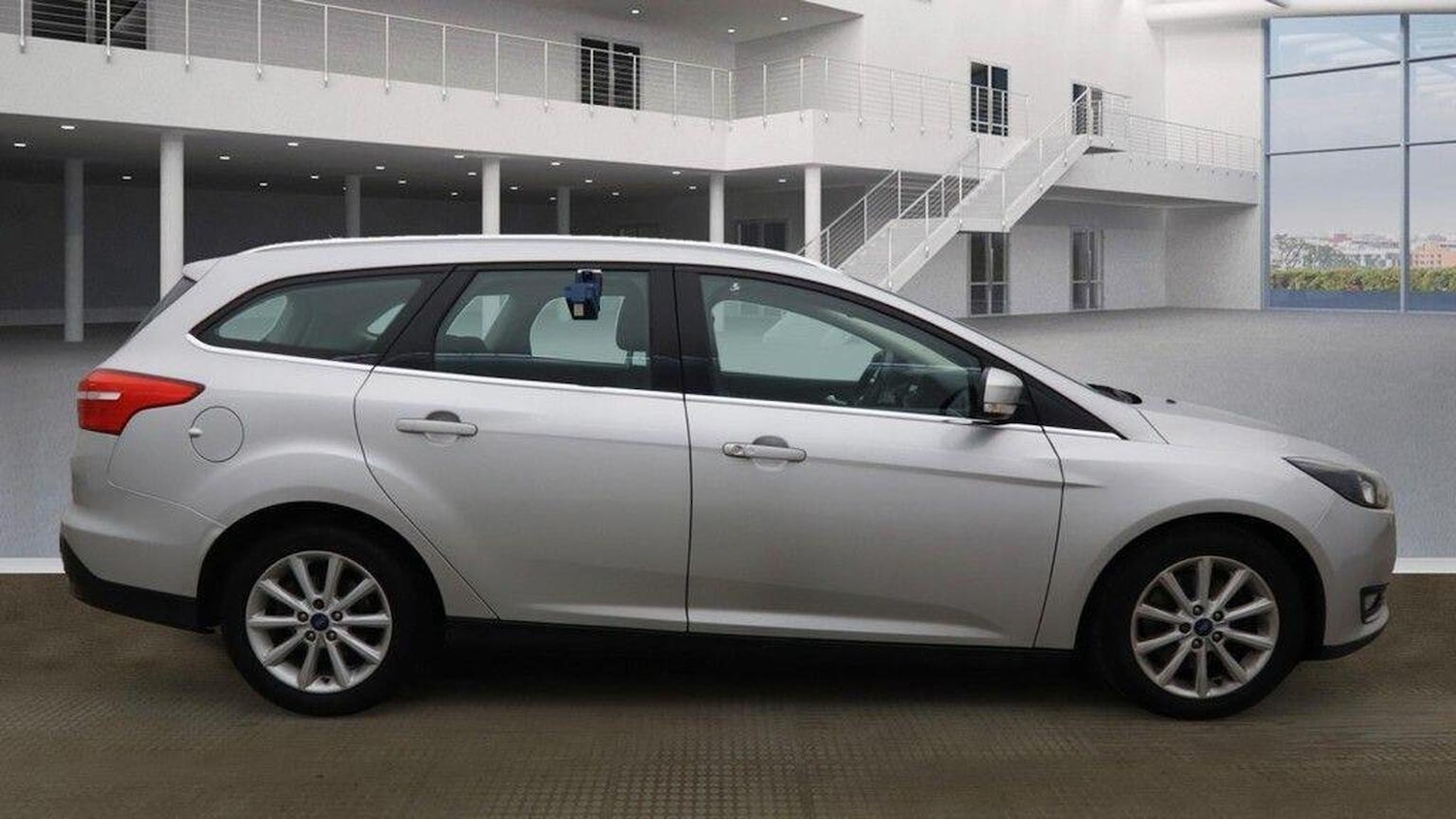 Used Ford Focus 2017 for sale - 76149336: Photo 9