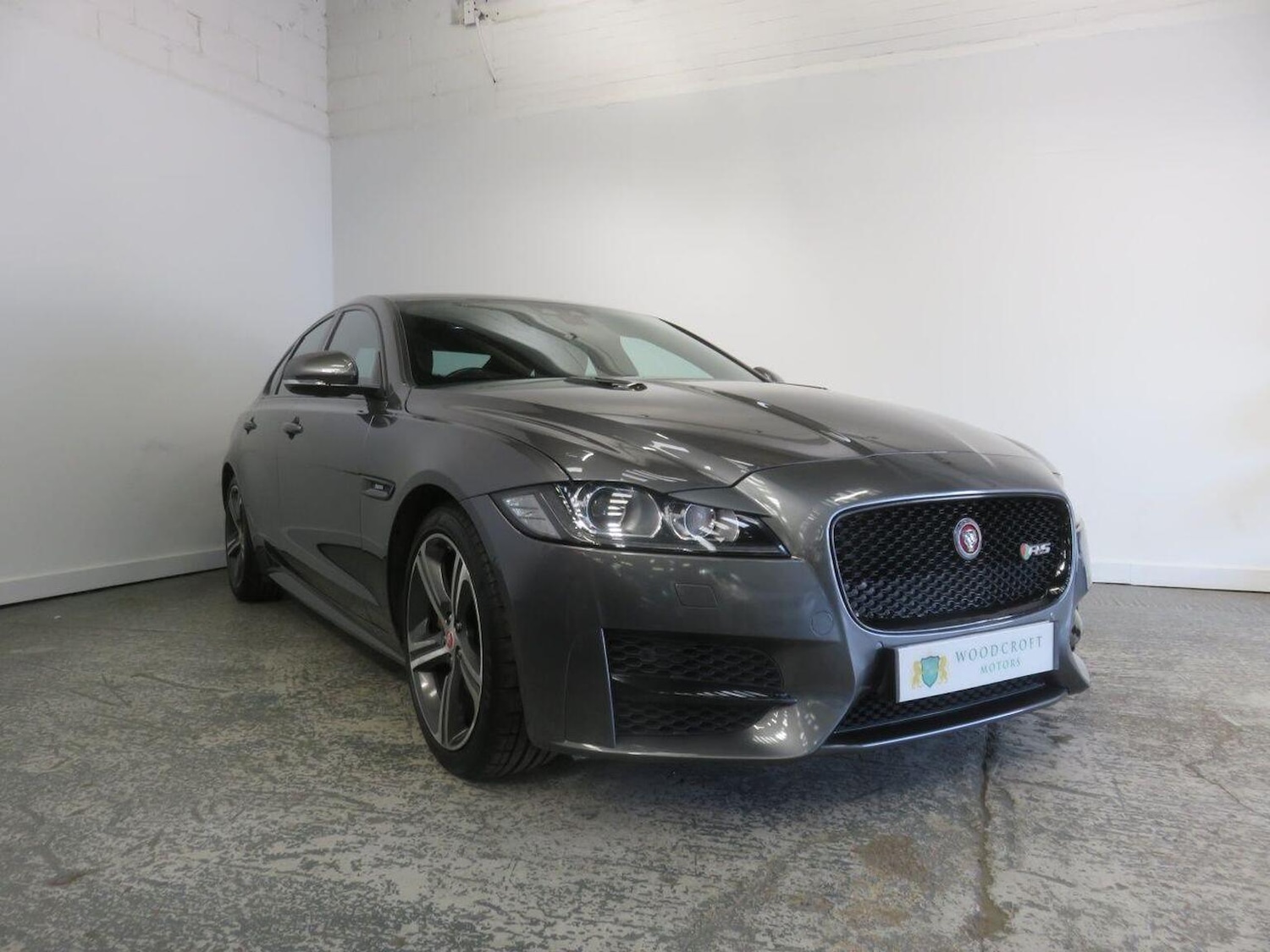 Used Jaguar XF 2015 for sale - 76257681: Photo 1