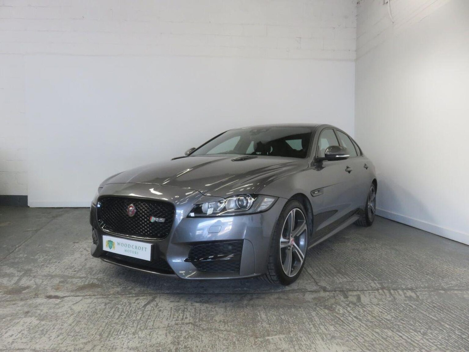 Used Jaguar XF 2015 for sale - 76257681: Photo 2