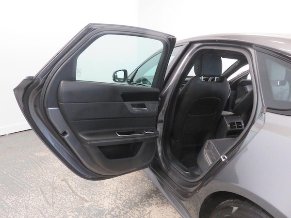 Used Jaguar XF 2015 for sale - 76257681: Photo 27