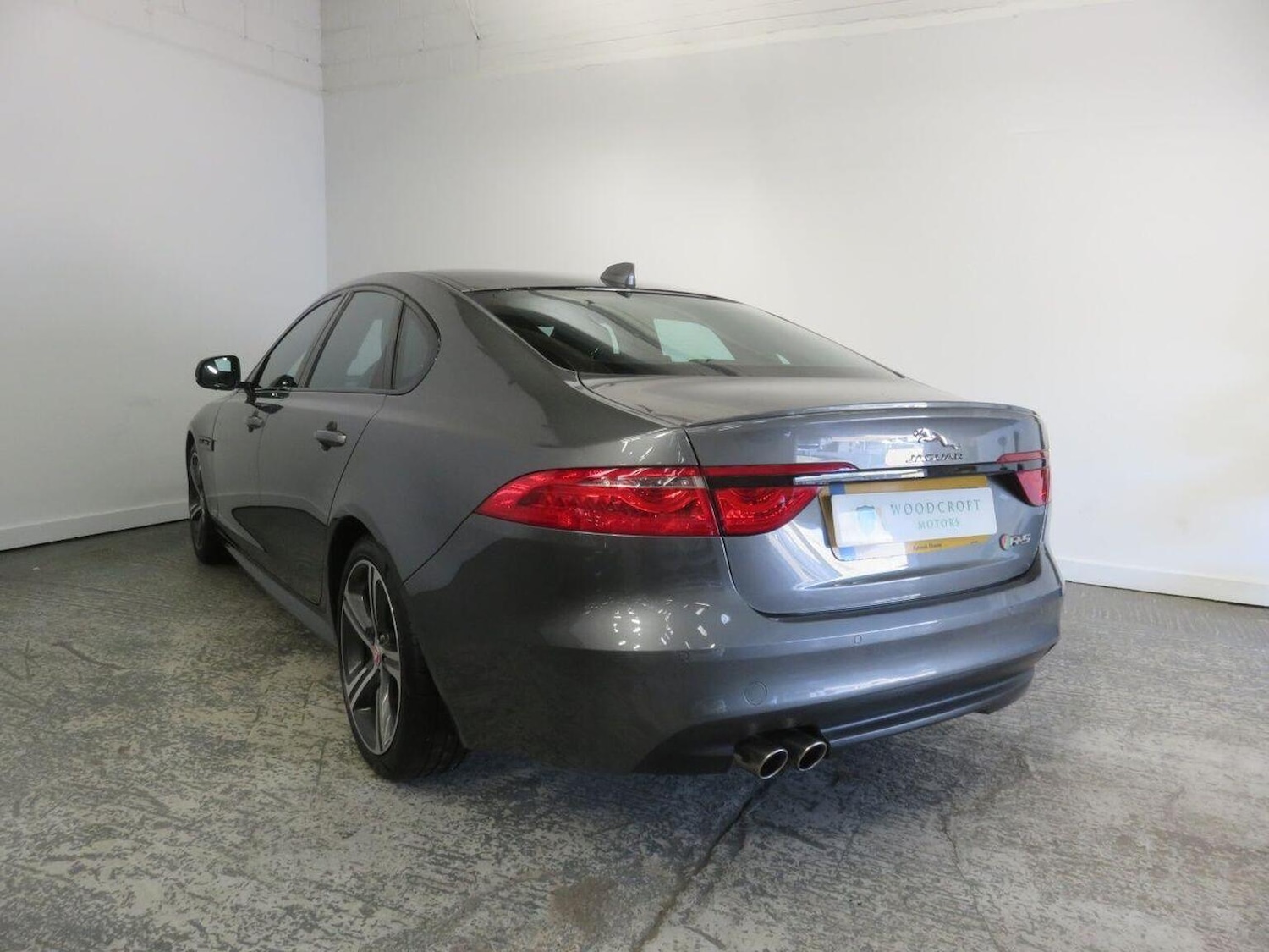 Used Jaguar XF 2015 for sale - 76257681: Photo 4