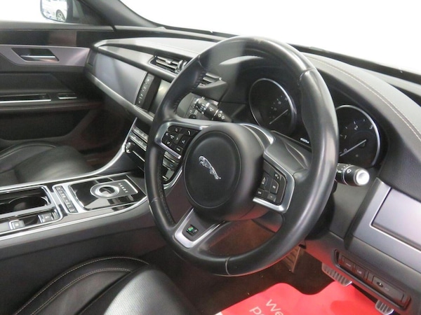 Used Jaguar XF 2015 for sale - 76257681: Photo 44