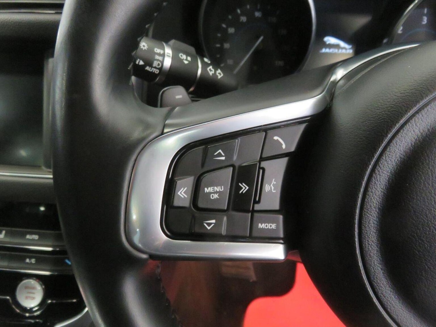 Used Jaguar XF 2015 for sale - 76257681: Photo 45