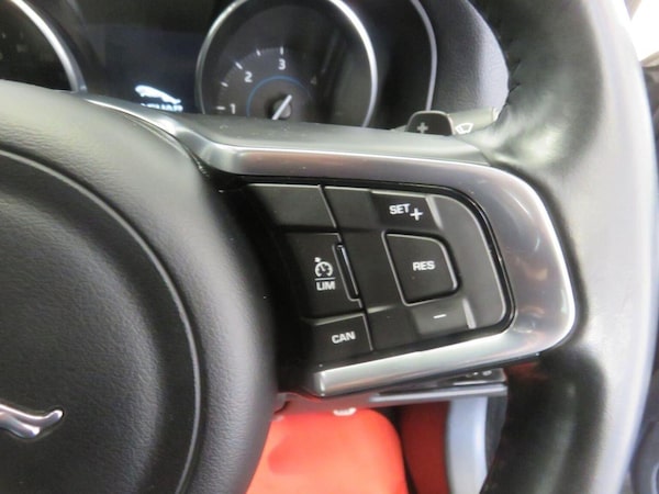 Used Jaguar XF 2015 for sale - 76257681: Photo 46