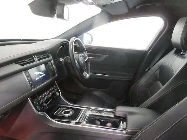 Used Jaguar XF 2015 for sale - 76257681: Photo 51
