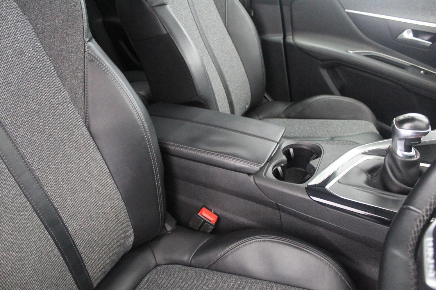 Used Peugeot 3008 2017 for sale - 78213563: Photo 40