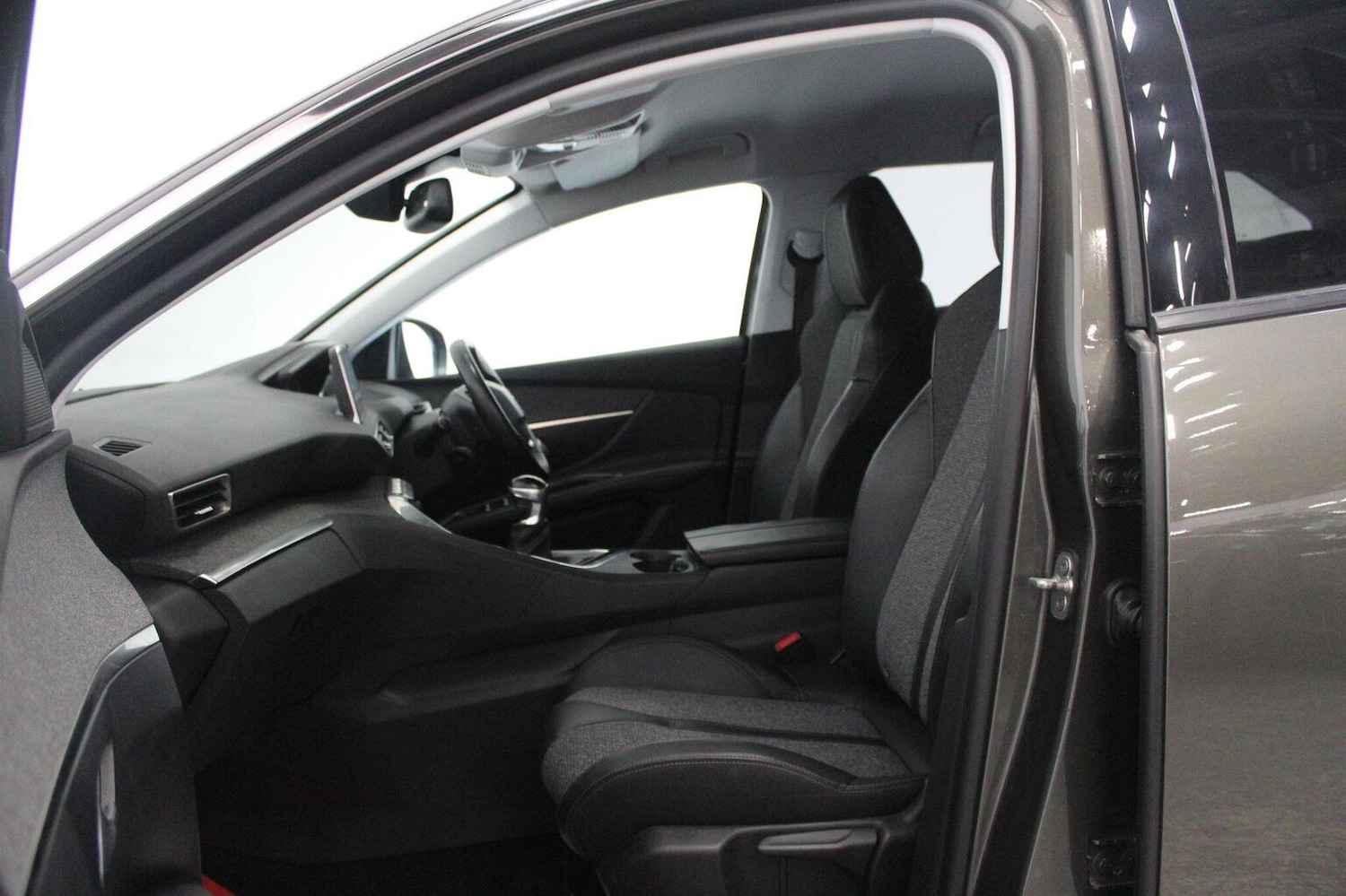 Used Peugeot 3008 2017 for sale - 78213563: Photo 47