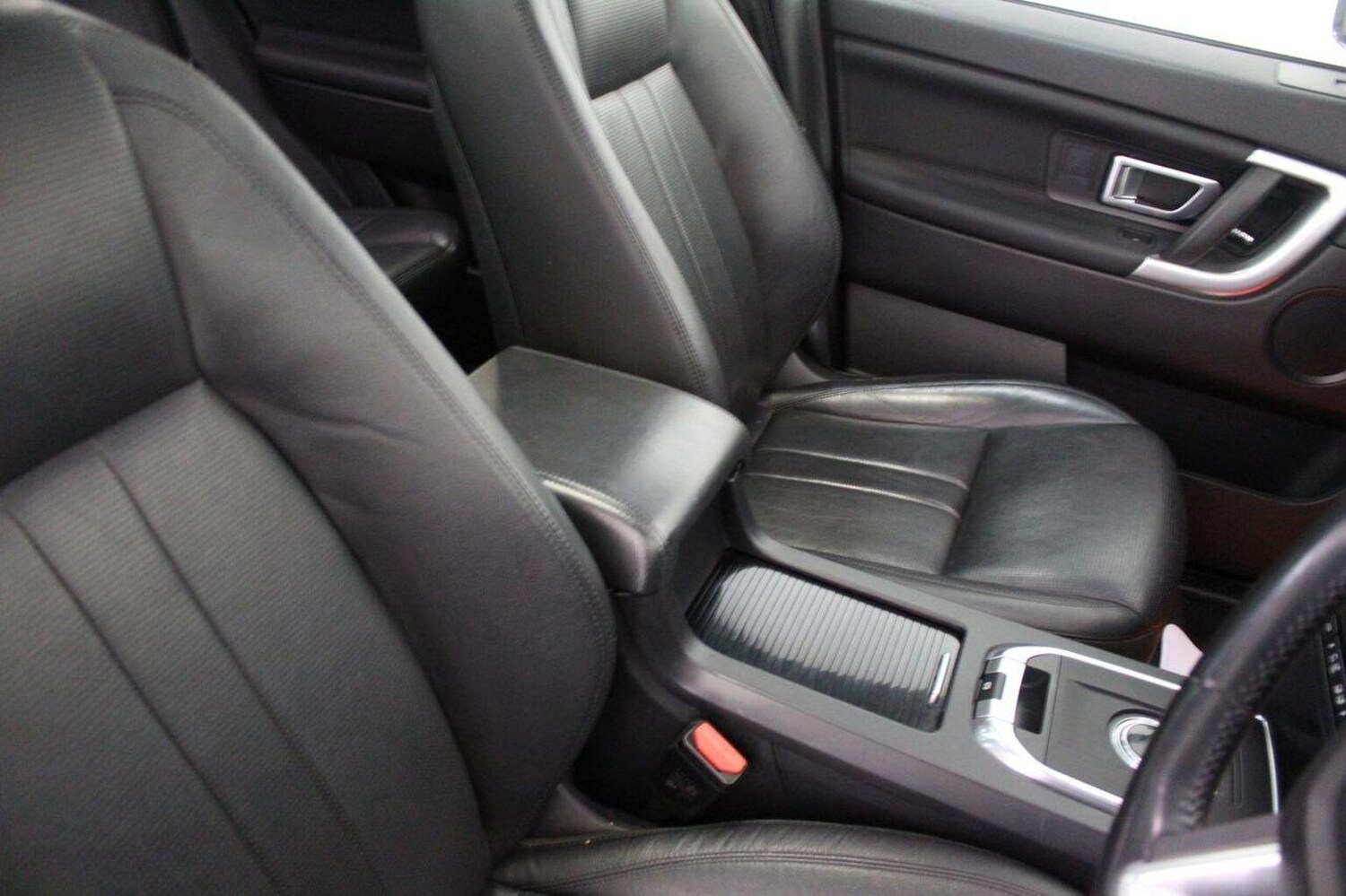 Used Land Rover Discovery Sport 2018 for sale - 76877605: Photo 50