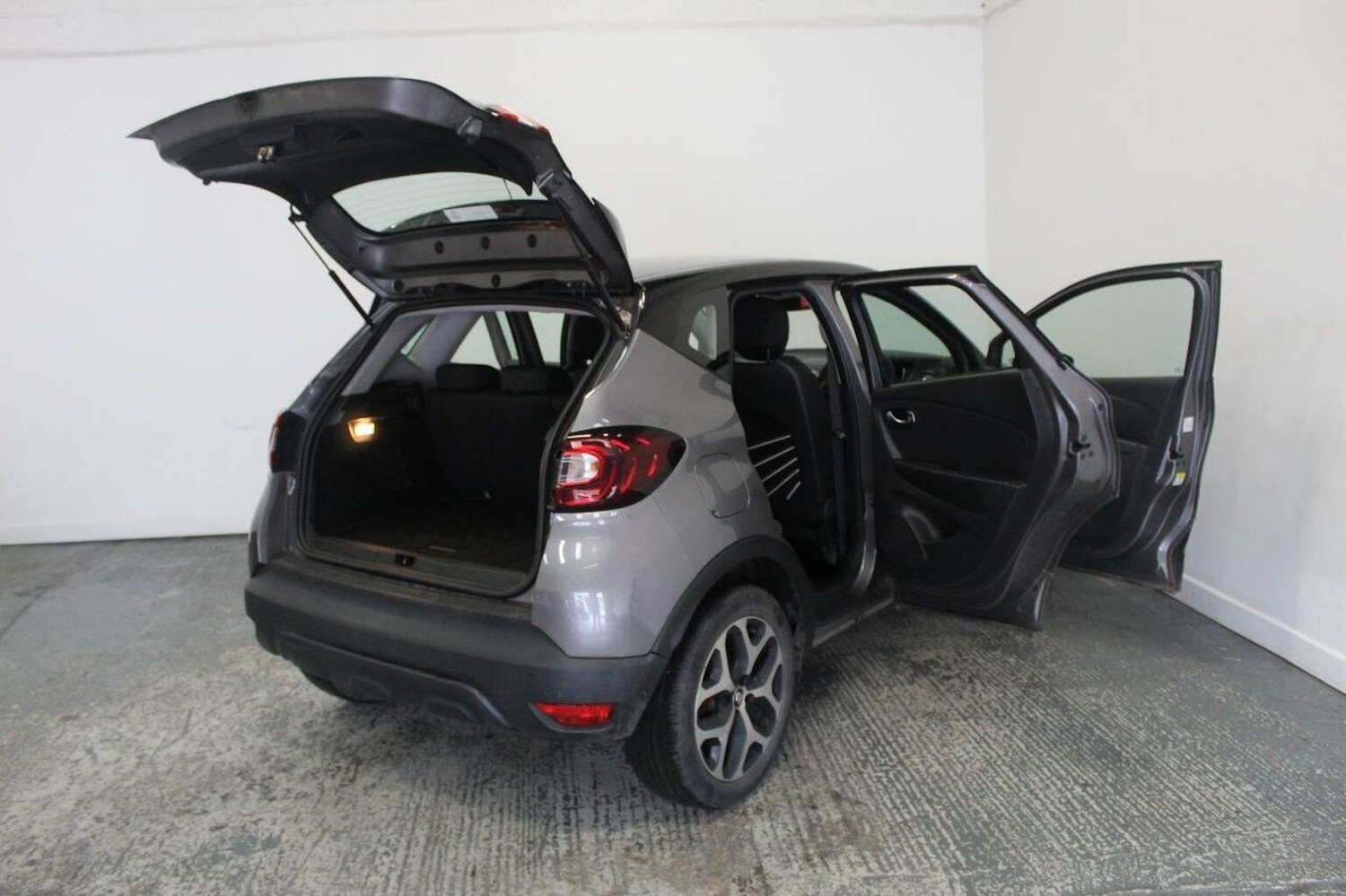 Used Renault Captur 2017 for sale - 77319798: Photo 20