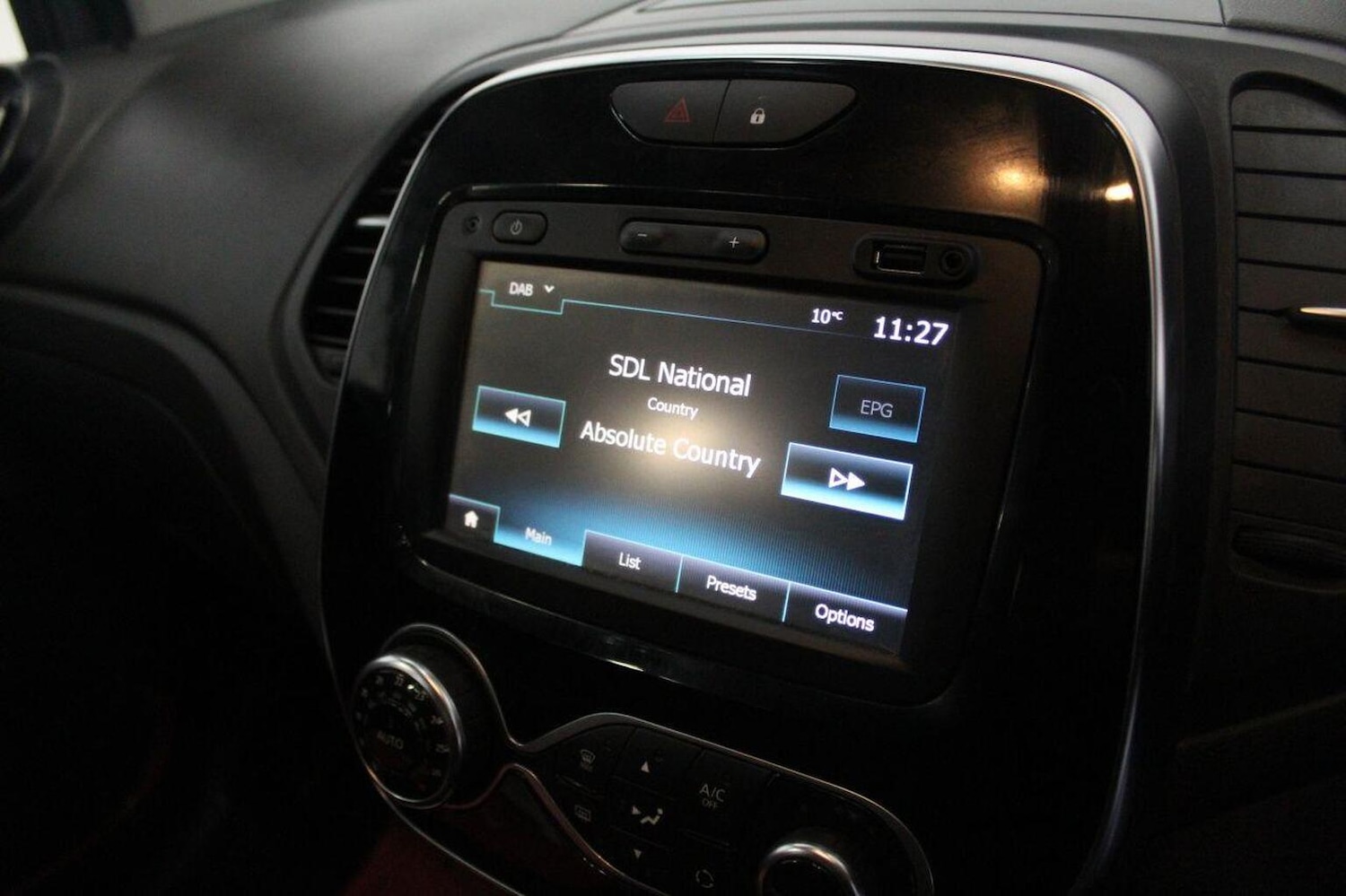 Used Renault Captur 2017 for sale - 77319798: Photo 34