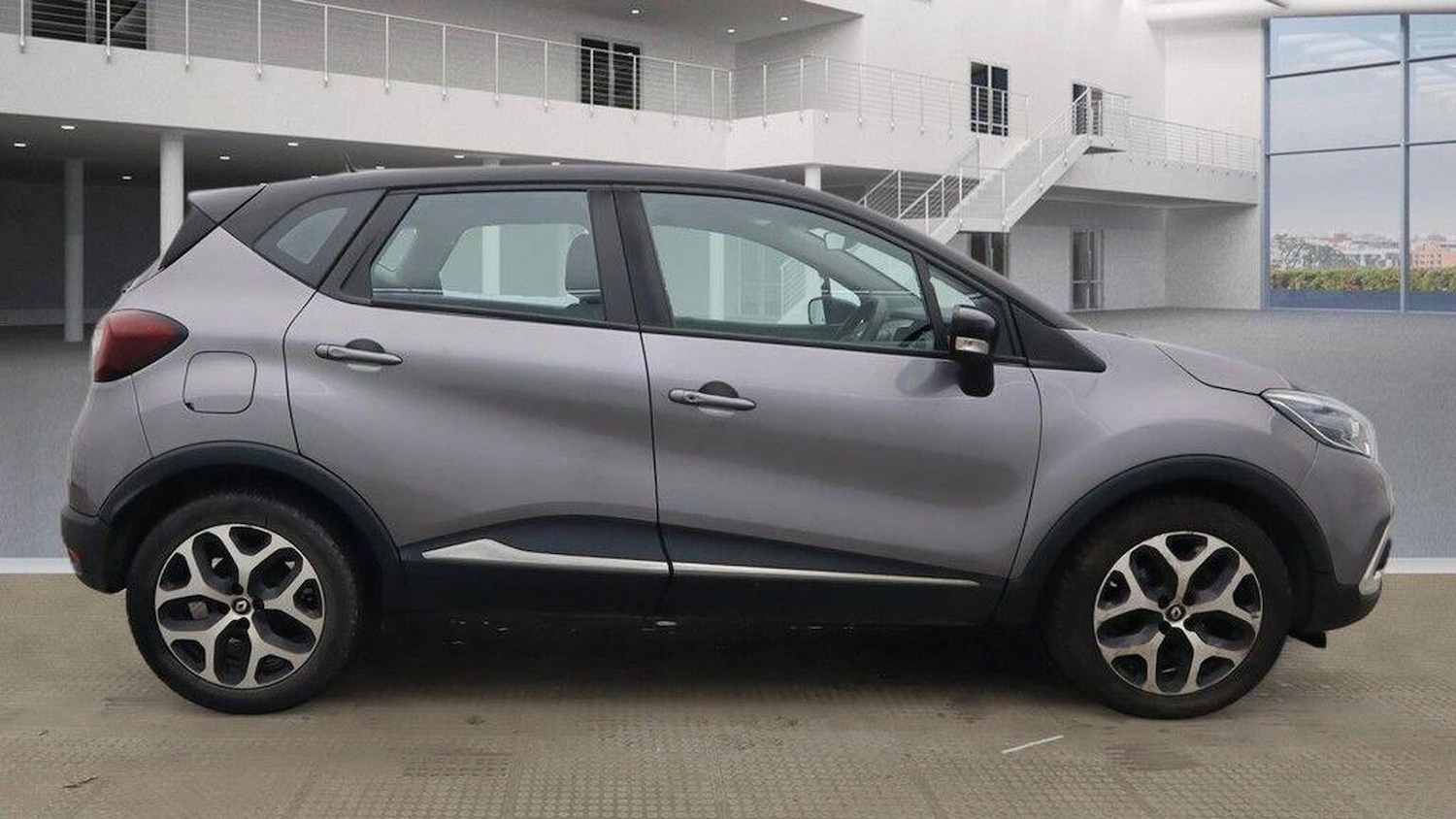 Used Renault Captur 2017 for sale - 77319798: Photo 9