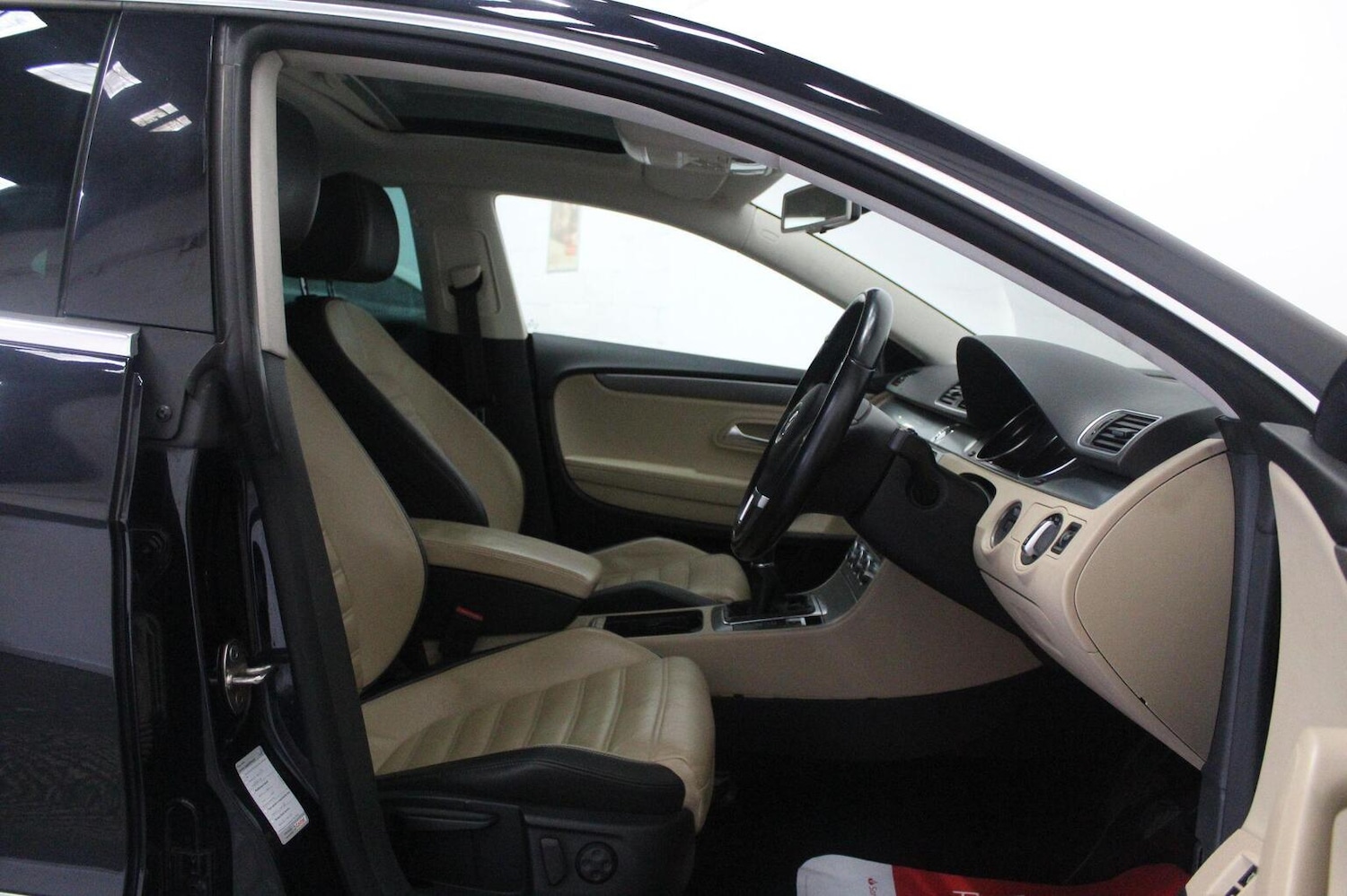 Used Volkswagen CC 2012 for sale - 77937915: Photo 32