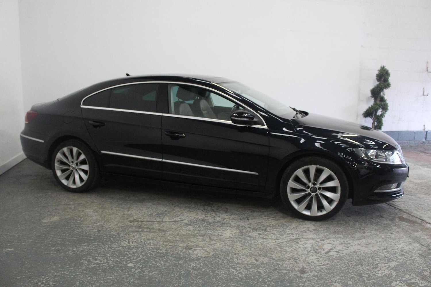 Used Volkswagen CC 2012 for sale - 77937915: Photo 4
