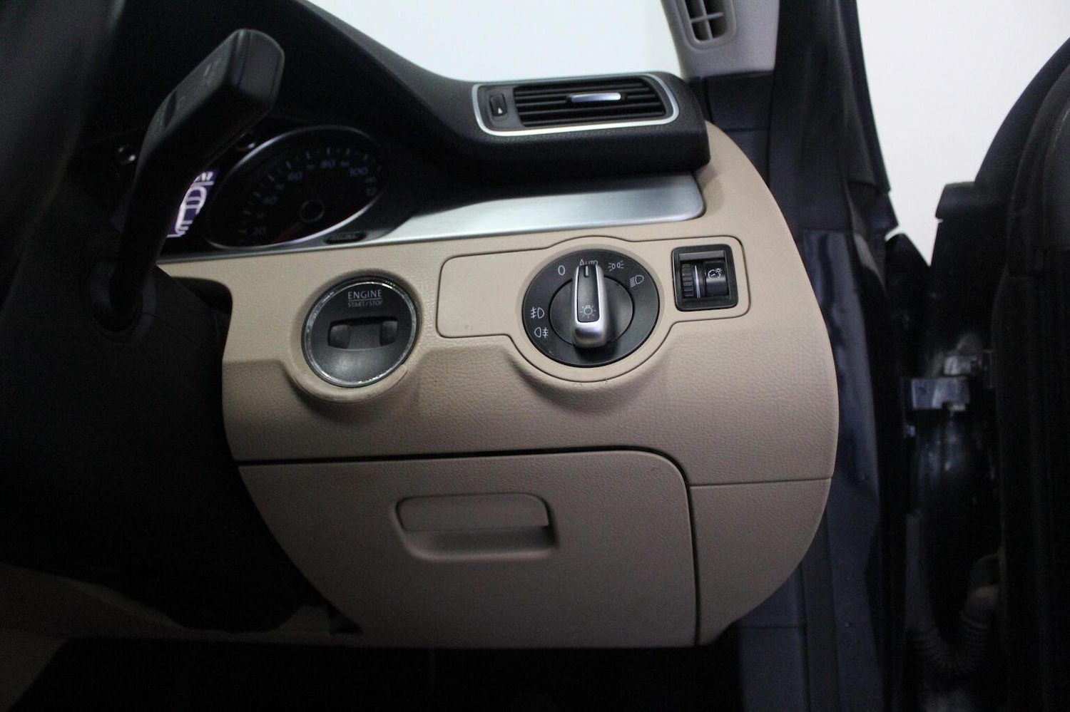 Used Volkswagen CC 2012 for sale - 77937915: Photo 47