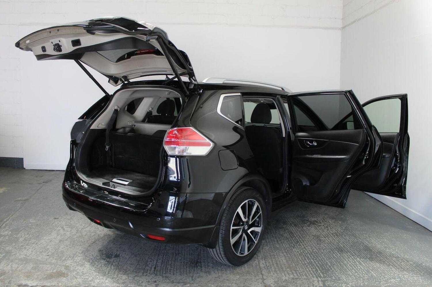 Used Nissan X-Trail 2017 for sale - 77289143: Photo 23