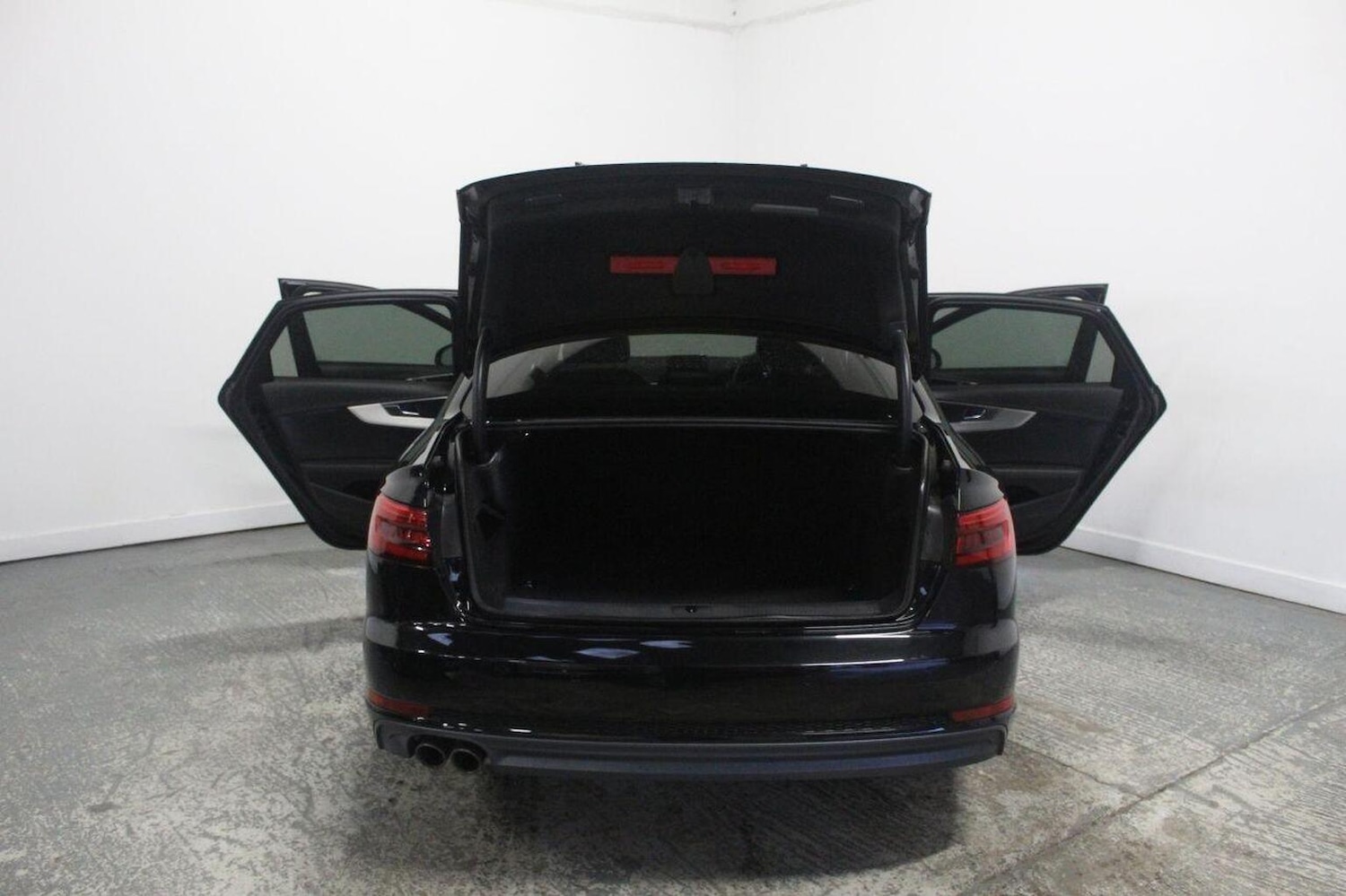 Used Audi A4 2017 for sale - 77201308: Photo 23