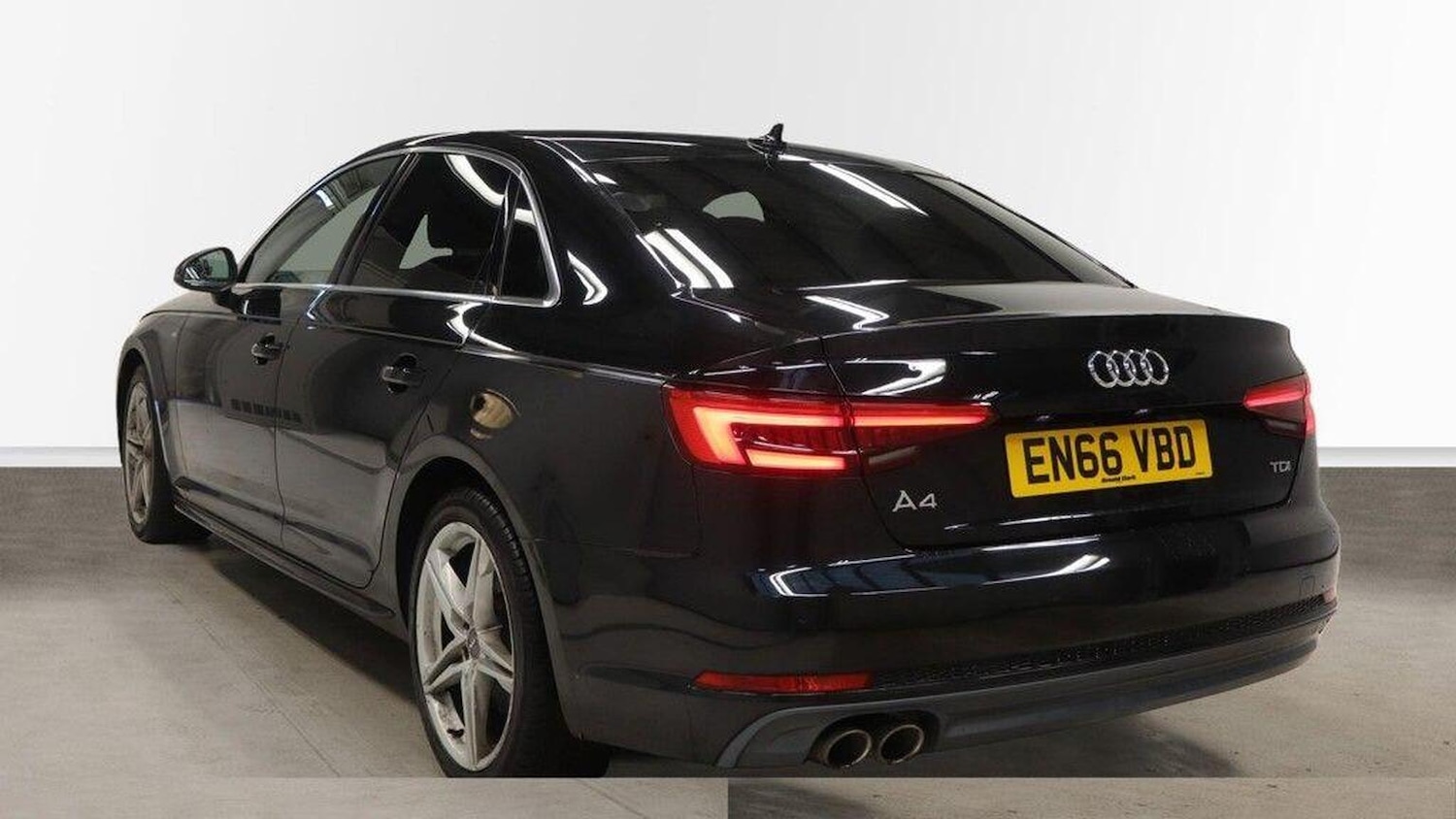 Used Audi A4 2017 for sale - 77201308: Photo 4