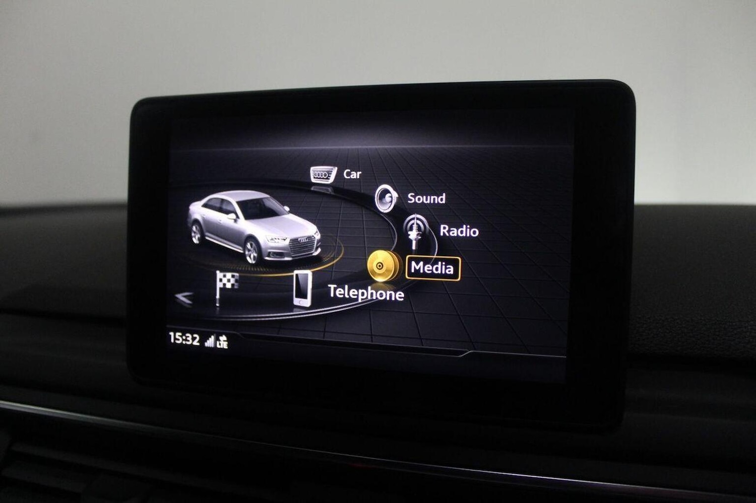 Used Audi A4 2017 for sale - 77201308: Photo 40