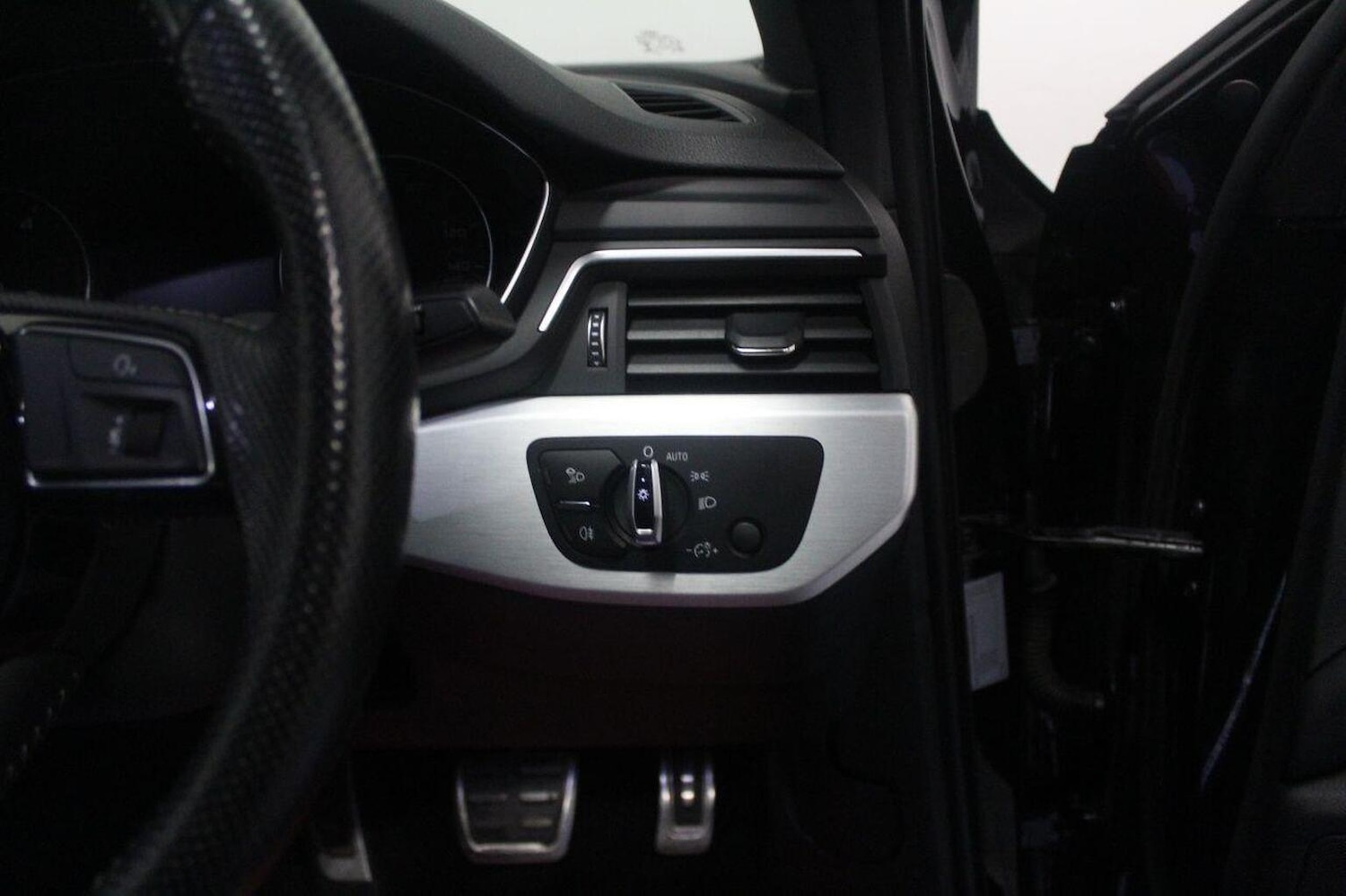 Used Audi A4 2017 for sale - 77201308: Photo 49