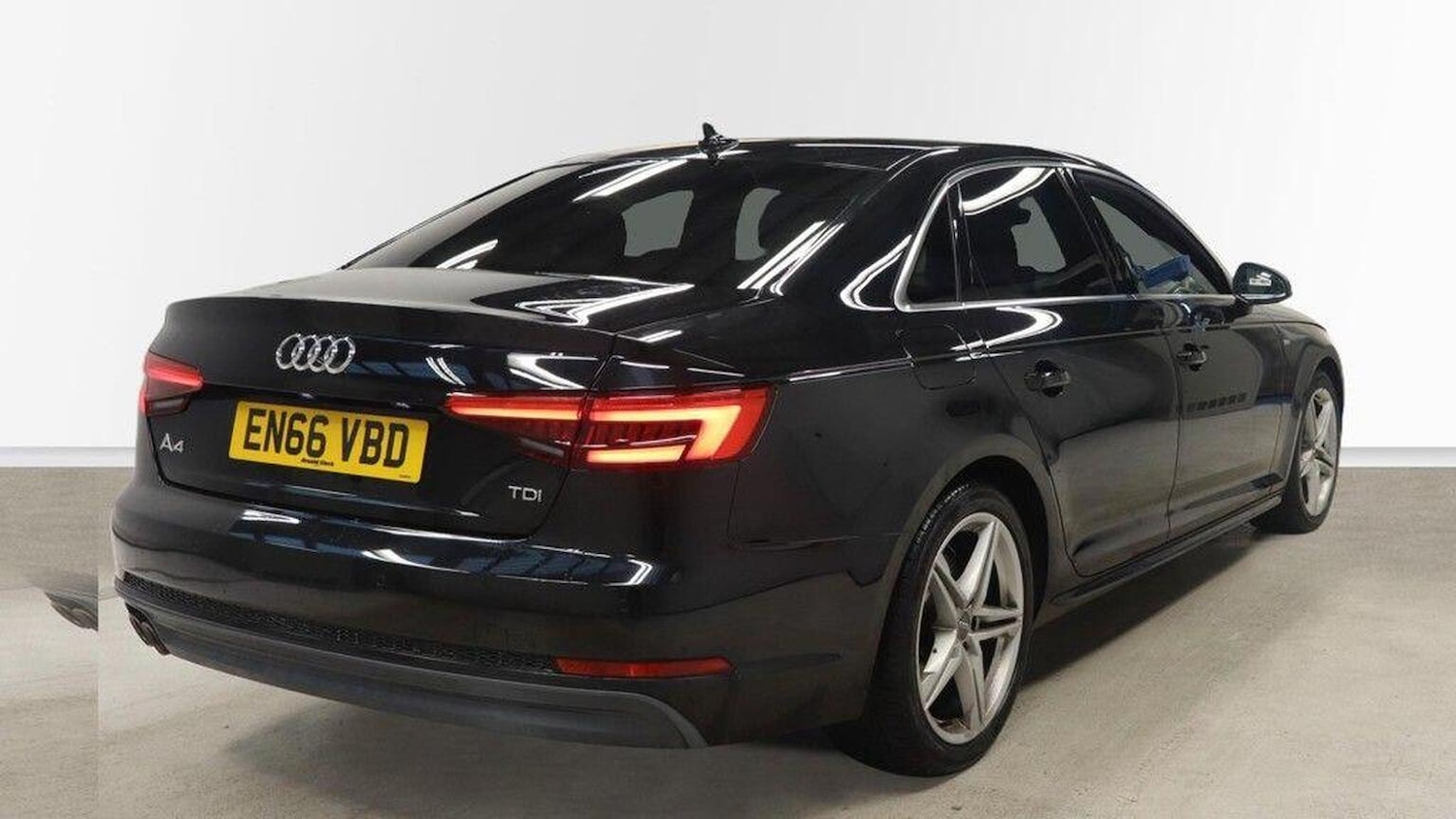 Used Audi A4 2017 for sale - 77201308: Photo 5