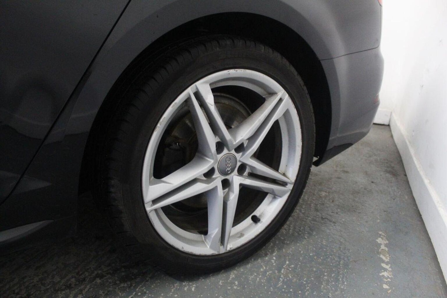 Used Audi A4 2017 for sale - 77201308: Photo 59