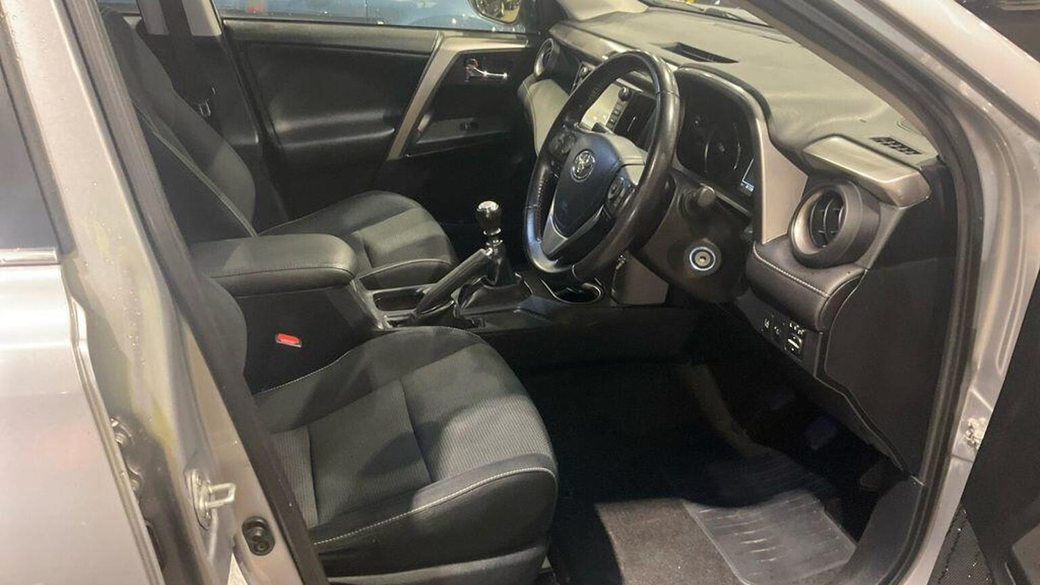 Used Toyota RAV4 2016 for sale - 77101359: Photo 14