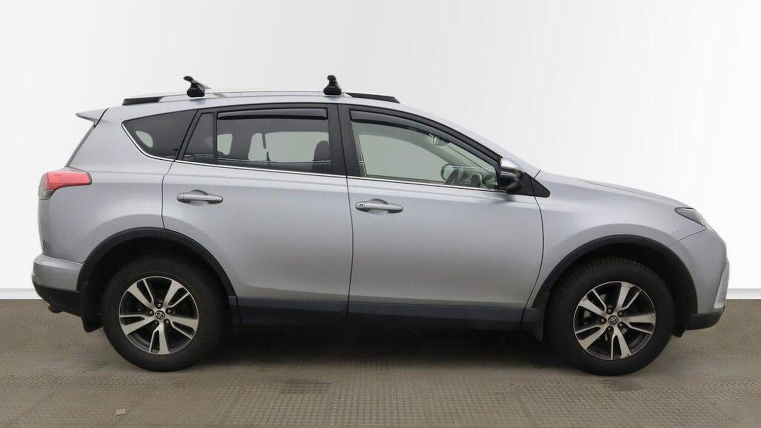 Used Toyota RAV4 2016 for sale - 77101359: Photo 9